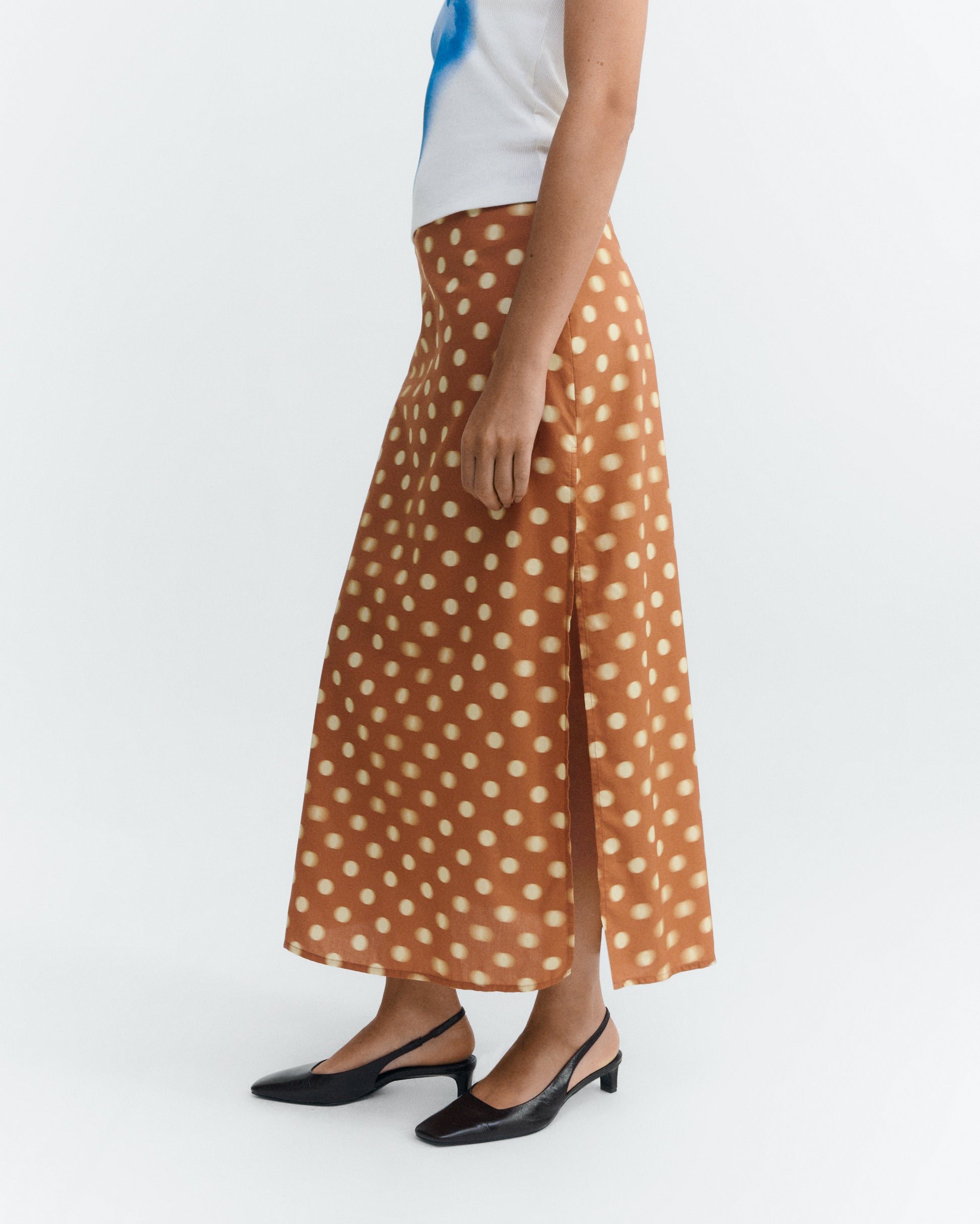 Falda midi lunares marrón Kora sostenible - 2