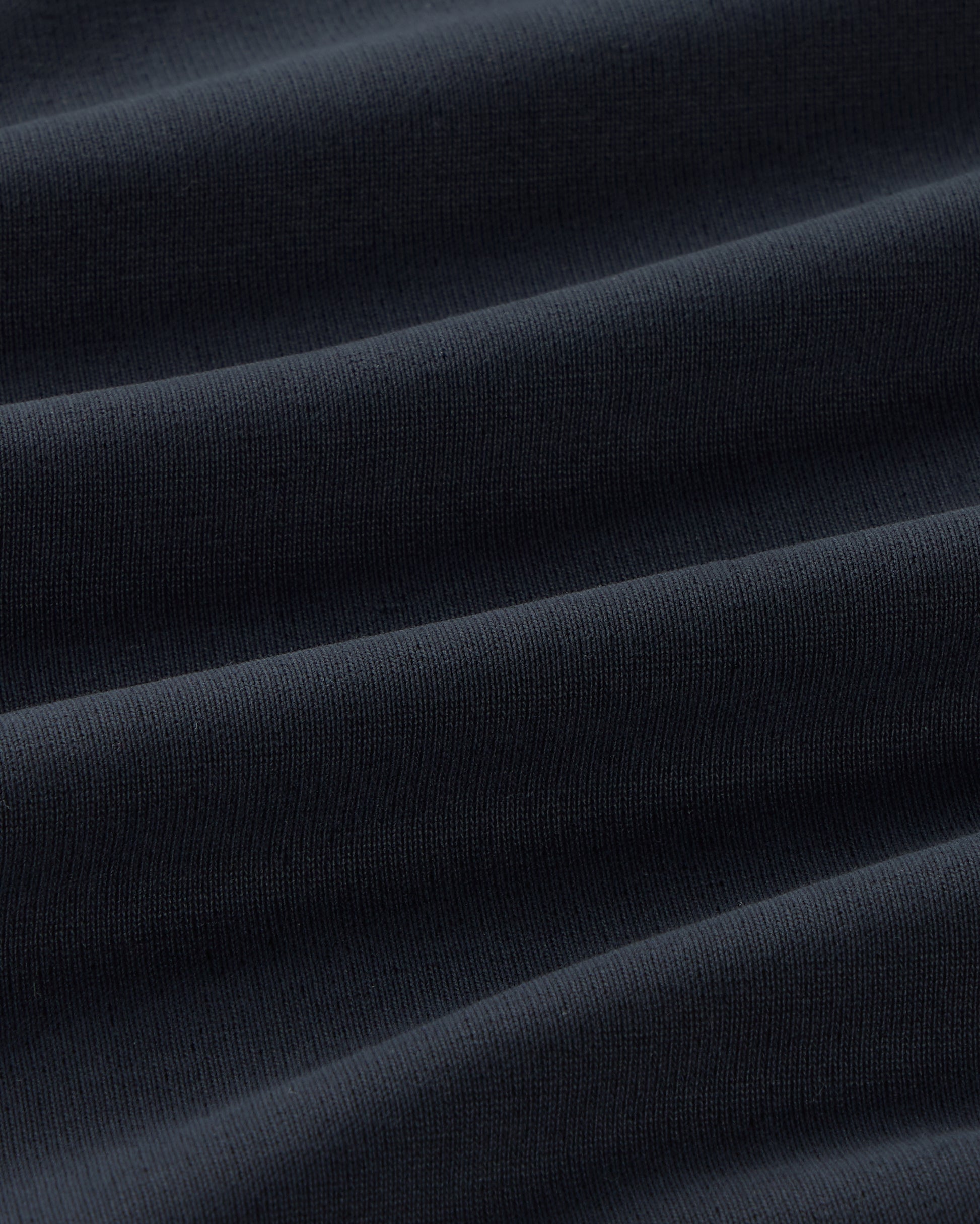 Falda corta negra Clarion sostenible silueta - 2