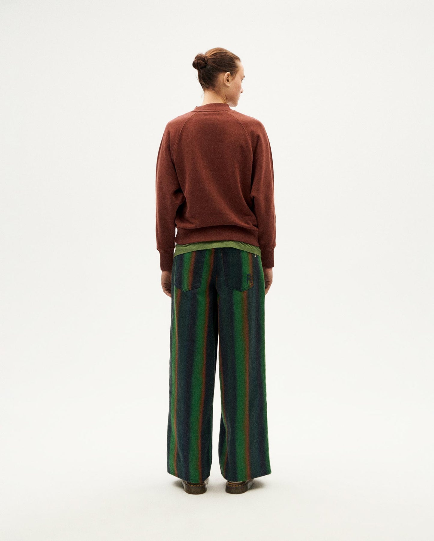 Sudadera marrón Here comes the sun Fantine sostenible-4