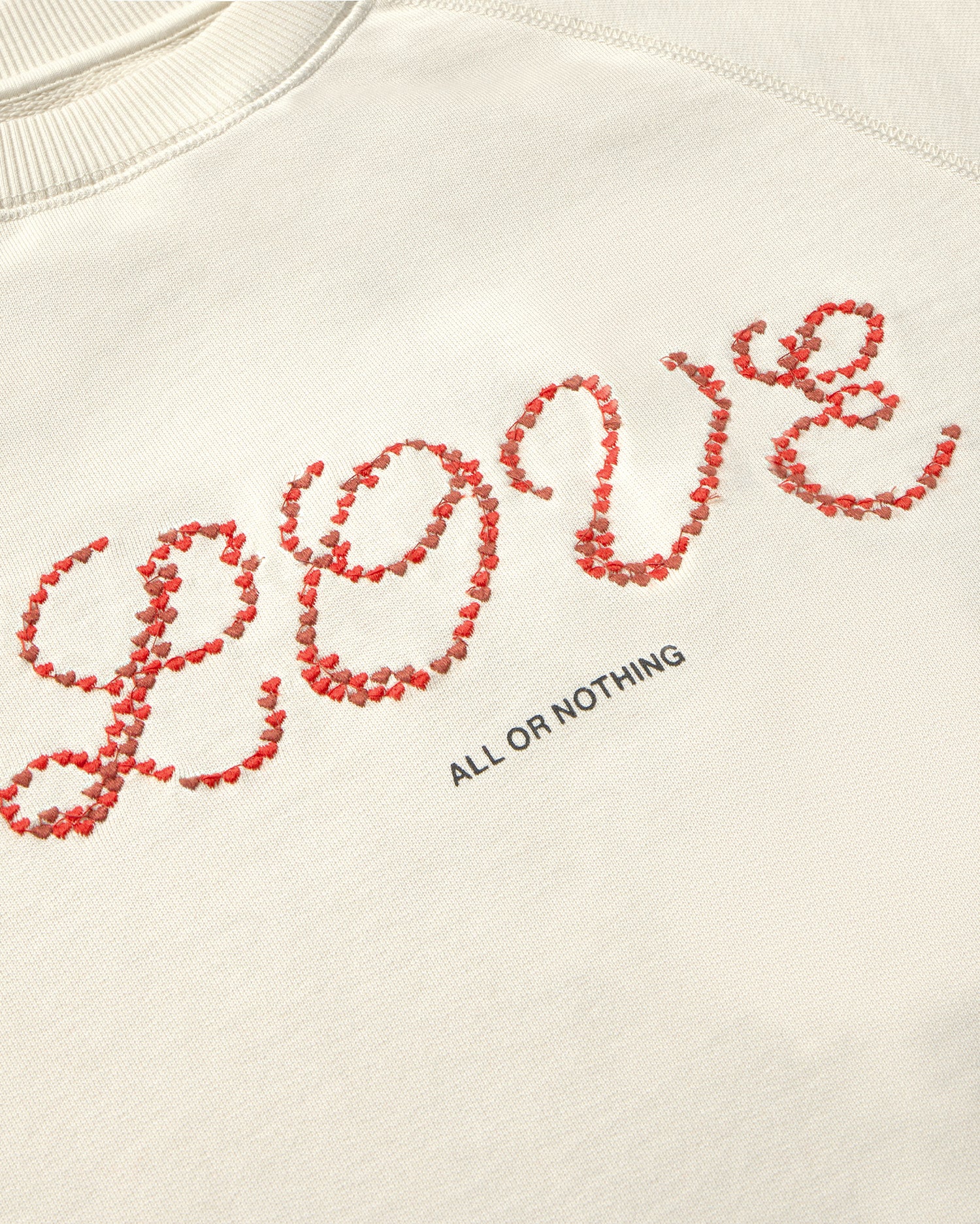 Sudadera blanca love heart Bonnie sostenible - silueta 2