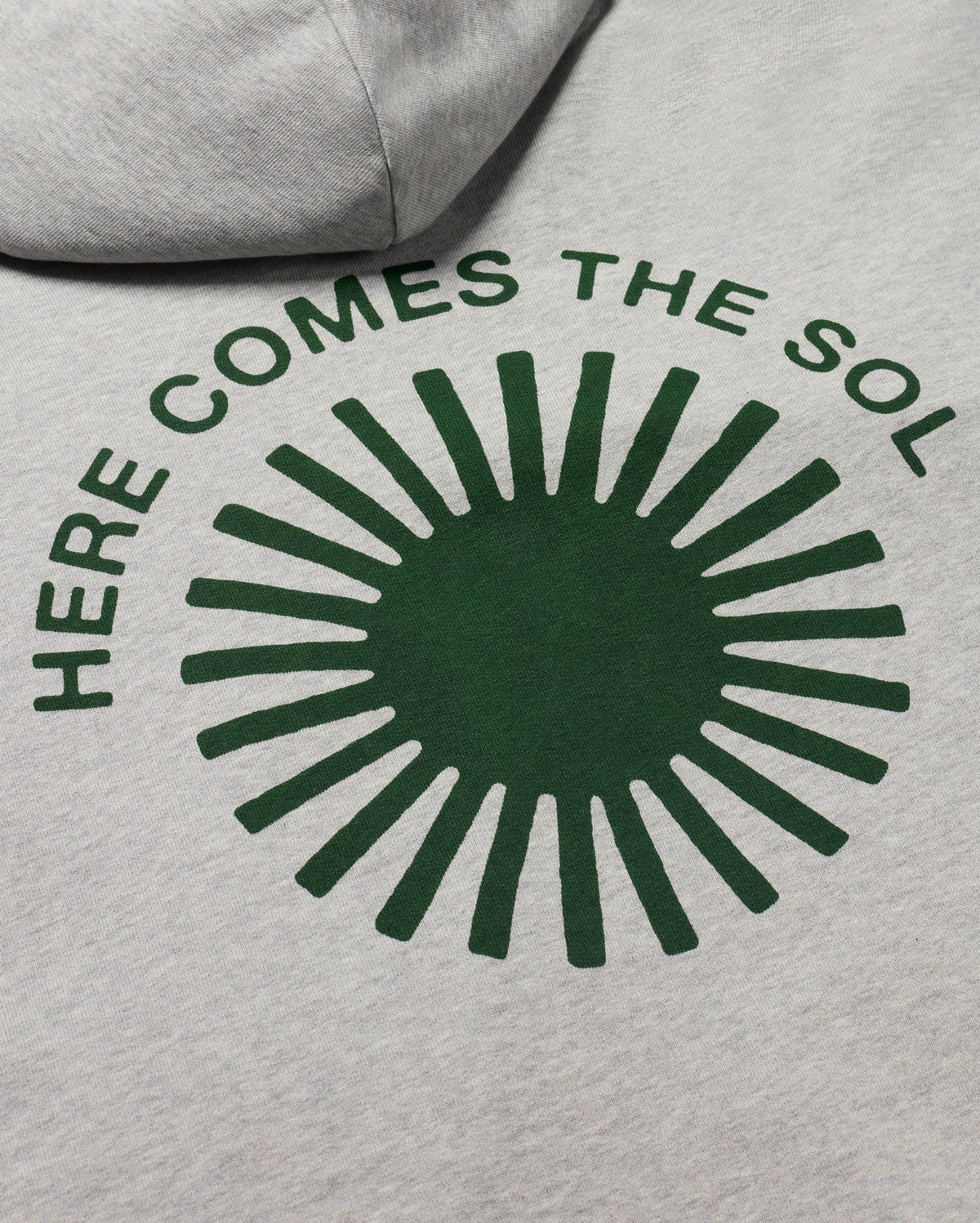 Sudadera gris con capucha retro sol Valeria sostenible - silueta 3