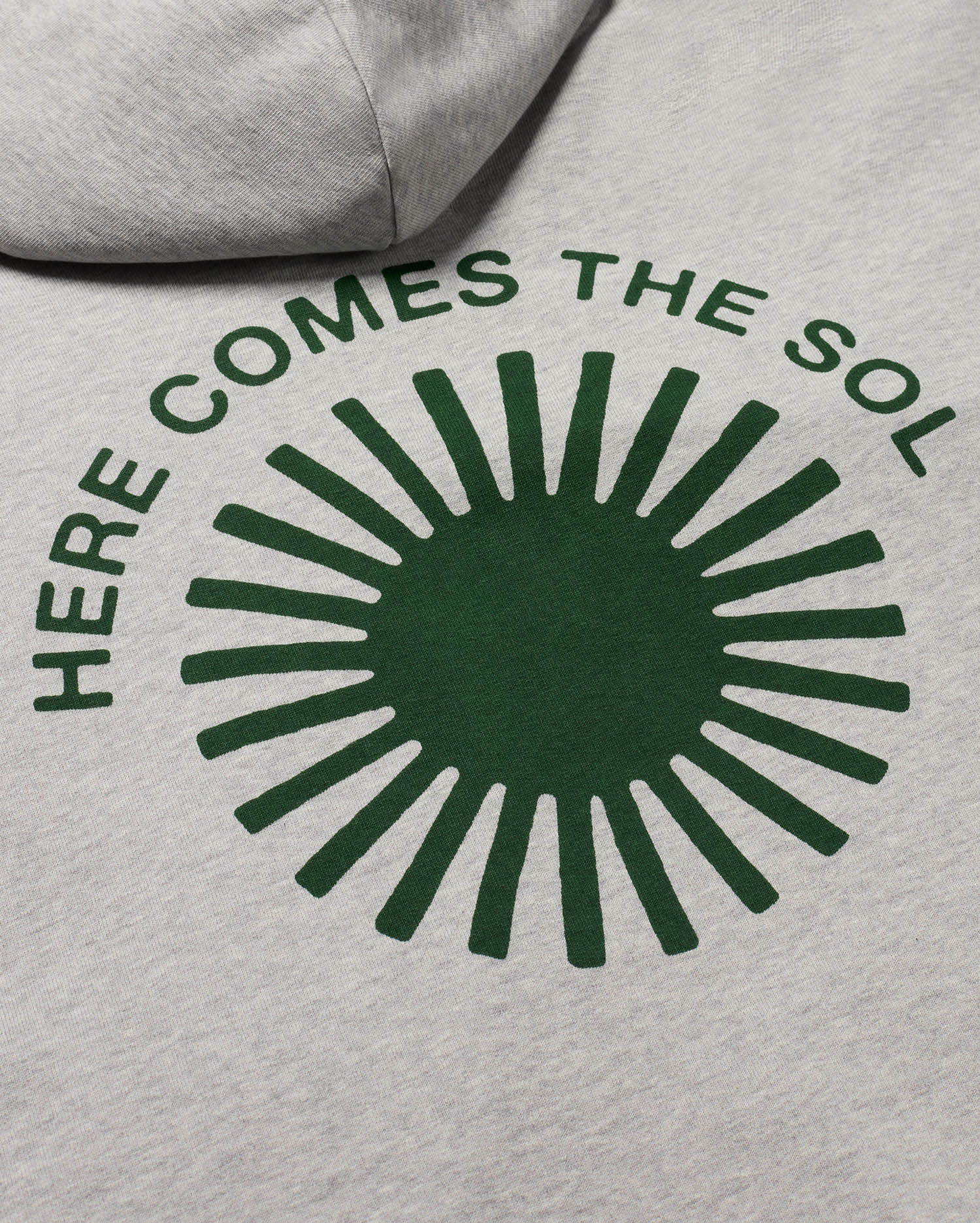 Sudadera gris con capucha retro sol Valeria sostenible - silueta 3