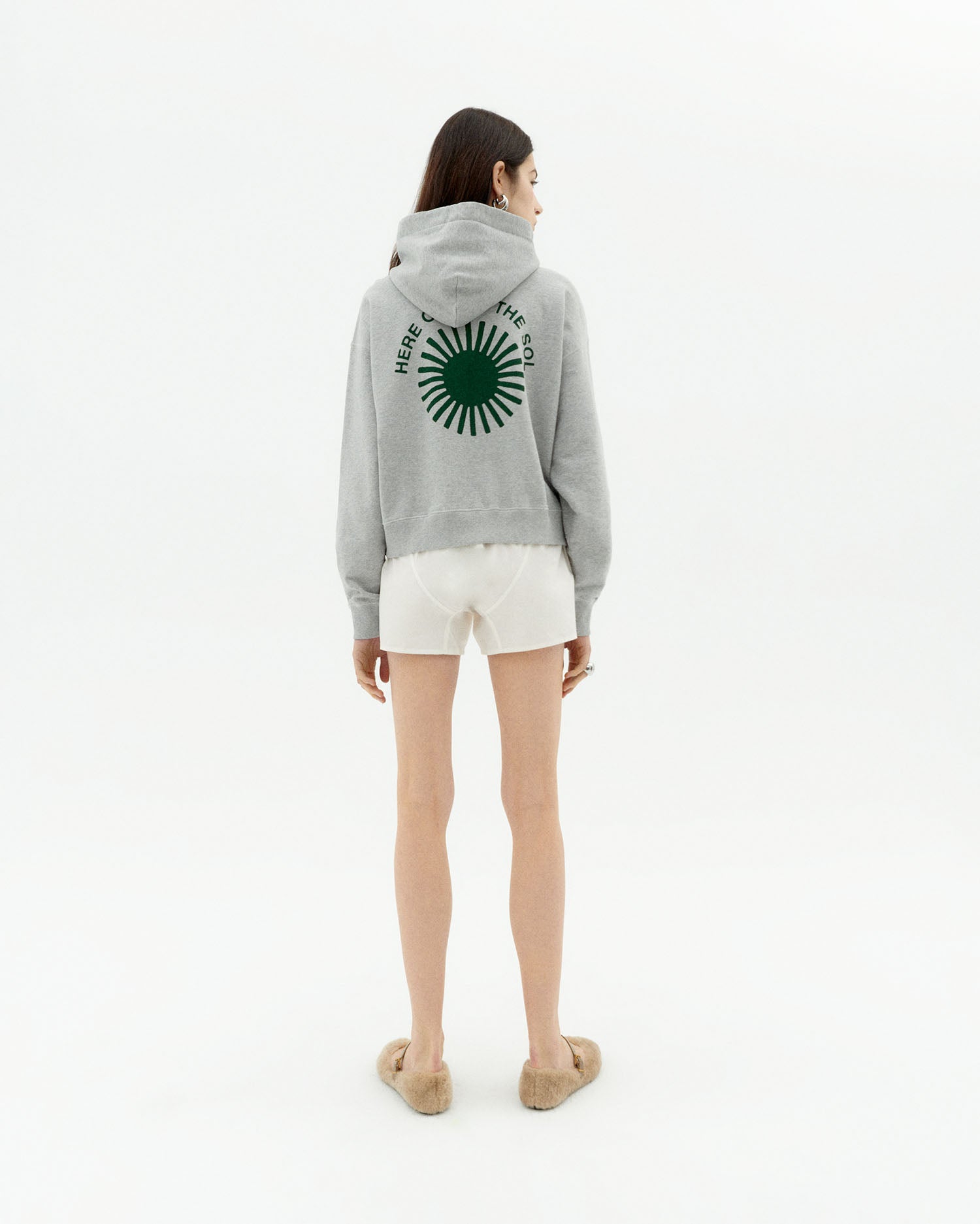 Sudadera gris con capucha retro sol Valeria sostenible-4