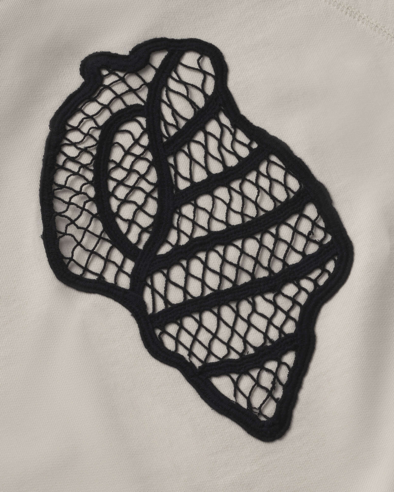 Sudadera bordada a mano shell Bonnie sostenible silueta - 2