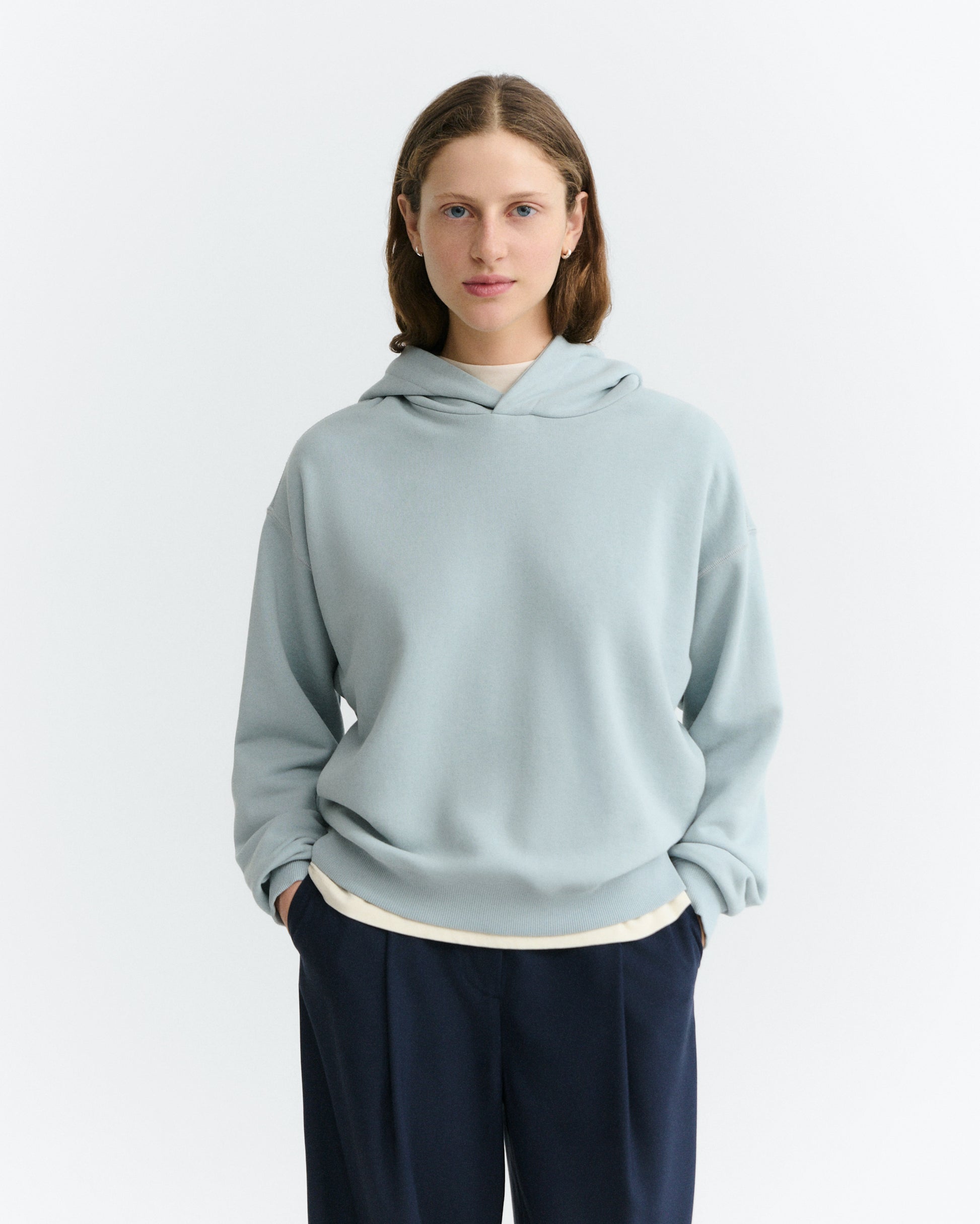 Hoodie azul sol azul oscuro espalda Valeria sostenible - 3