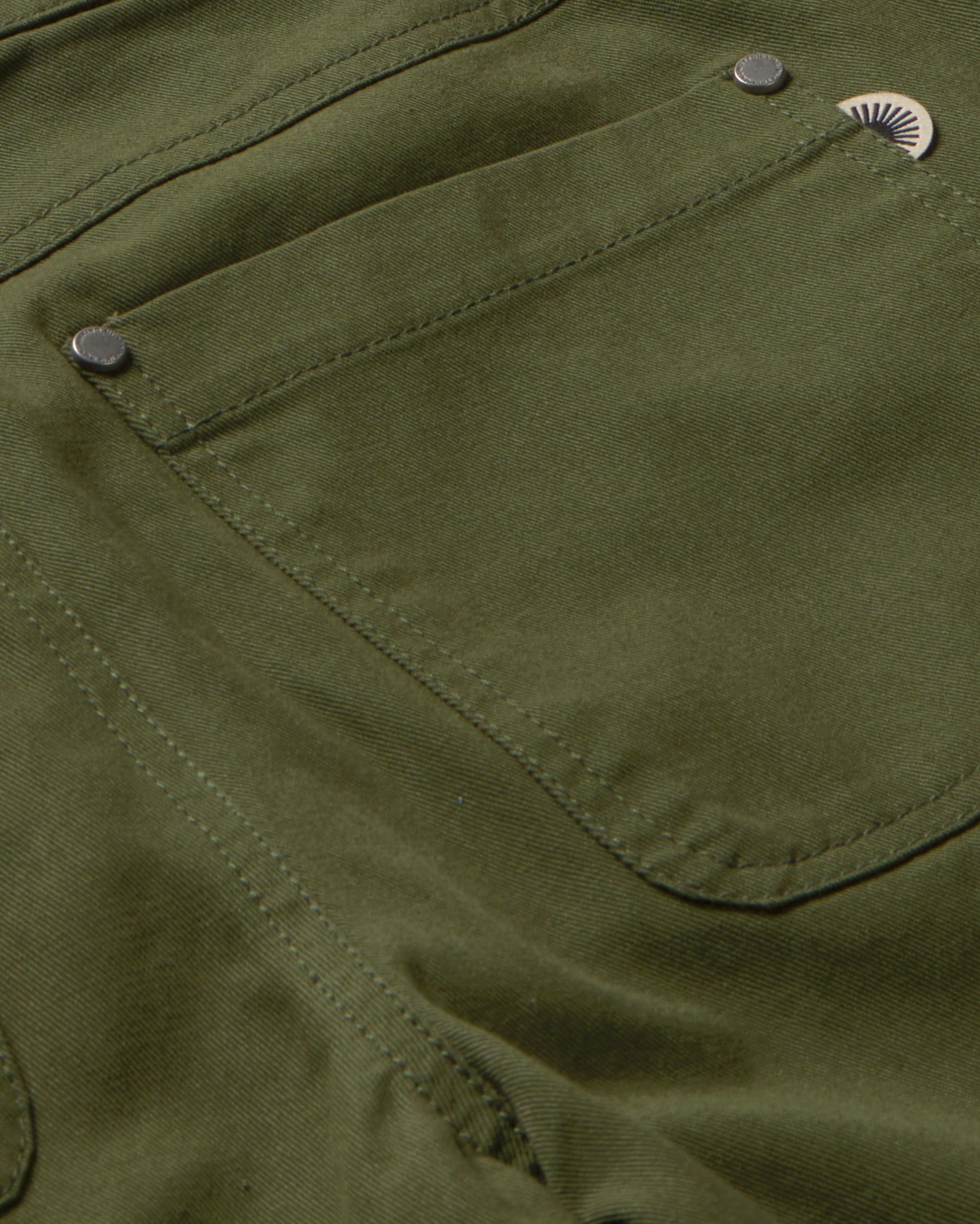 Short verde Tracey sostenible - silueta 2