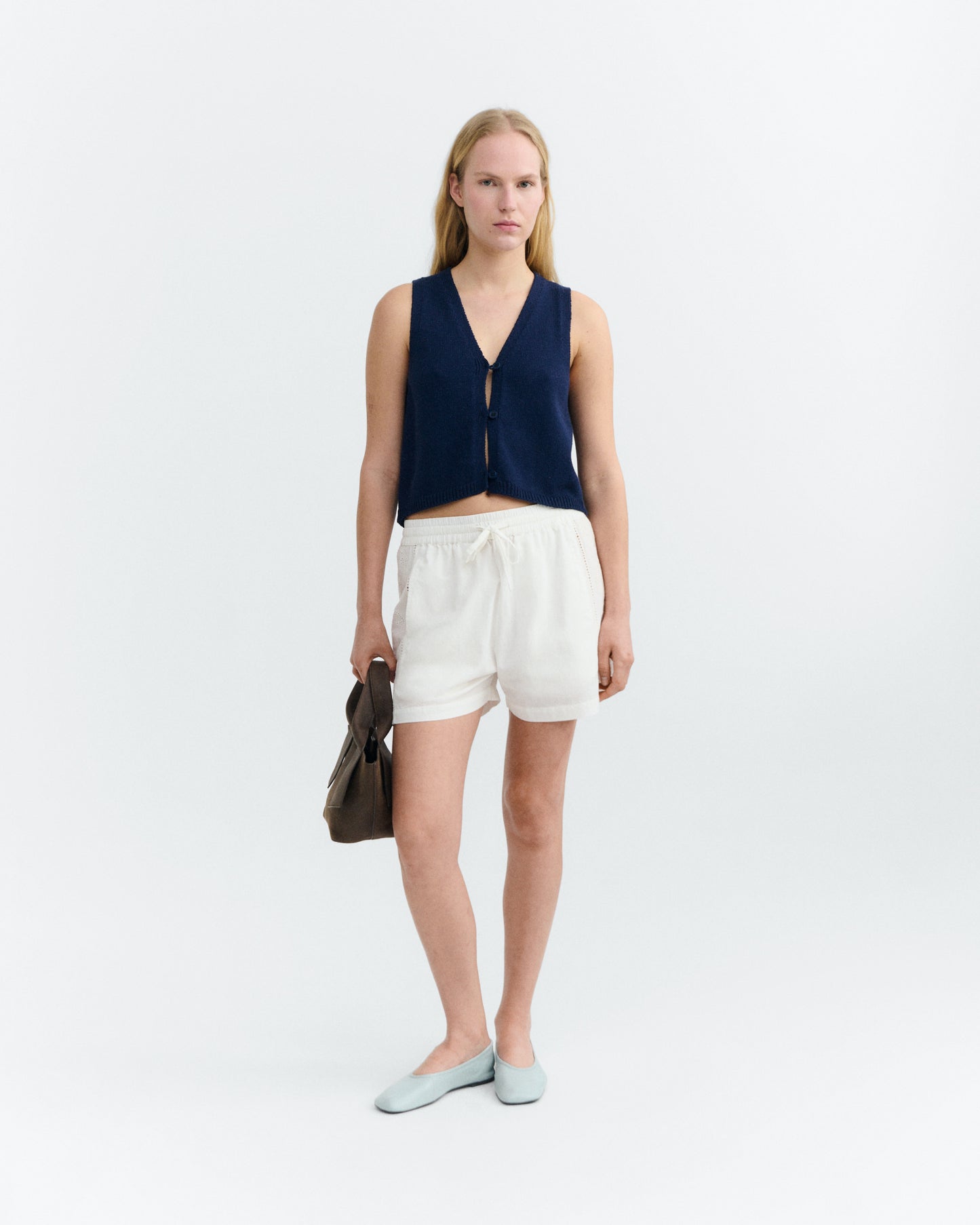 Shorts blanco bordado Geranio sostenible - 1