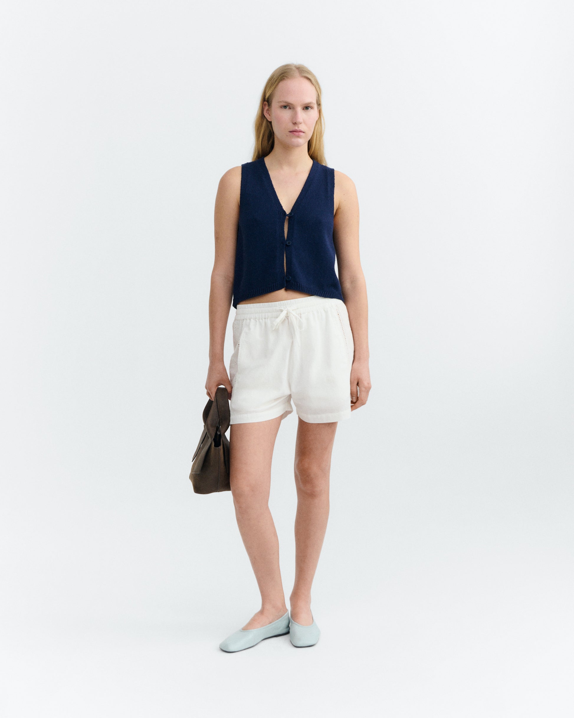 Shorts blanco bordado Geranio sostenible - 1