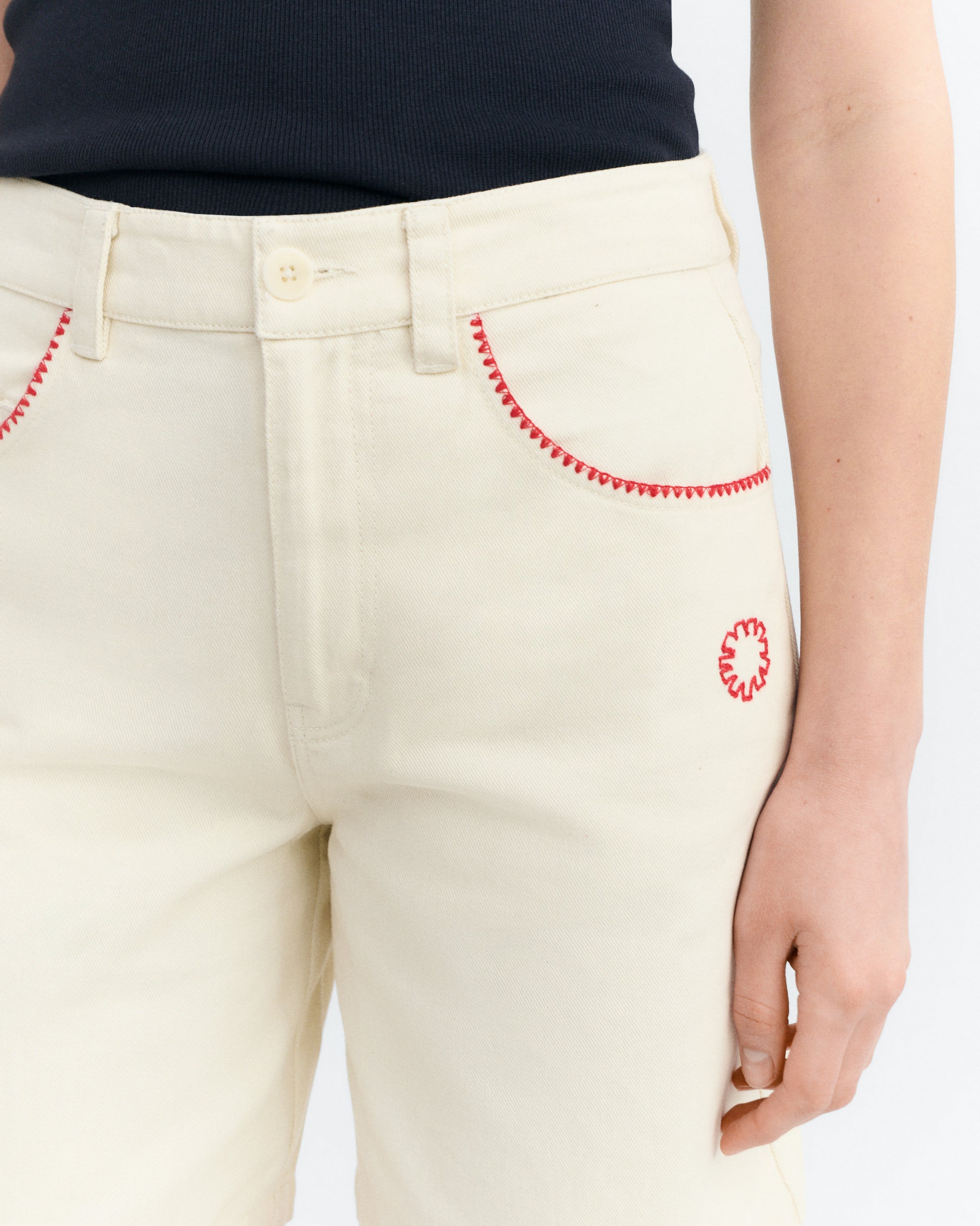 Shorts crudo ribete bordado a mano Luisa sostenible - 3