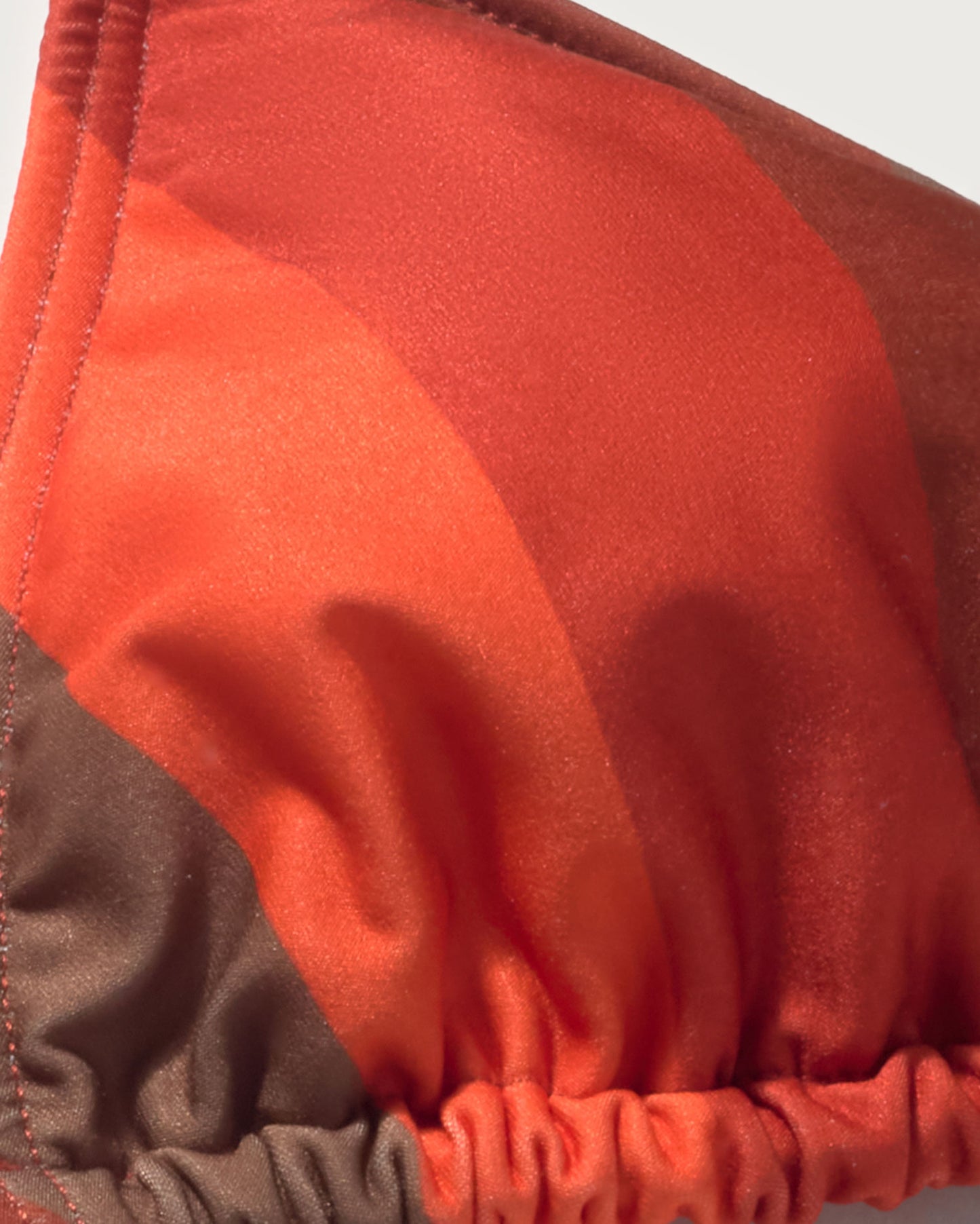 Top bikini multicolor firesand Calabria sostenible - silueta 3