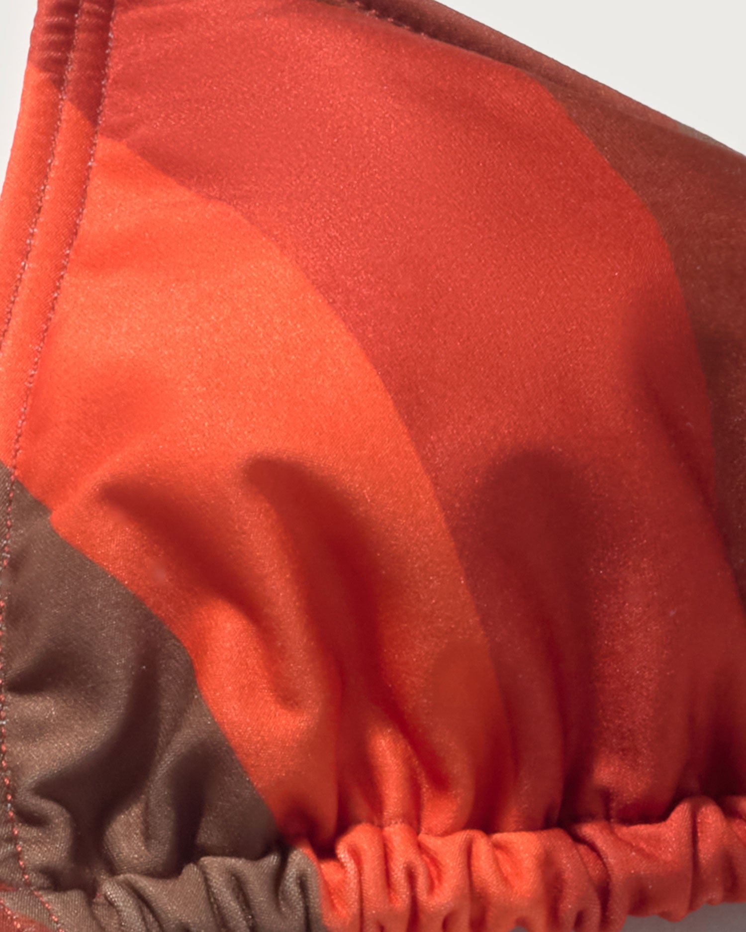 Top bikini multicolor firesand Calabria sostenible - silueta 3