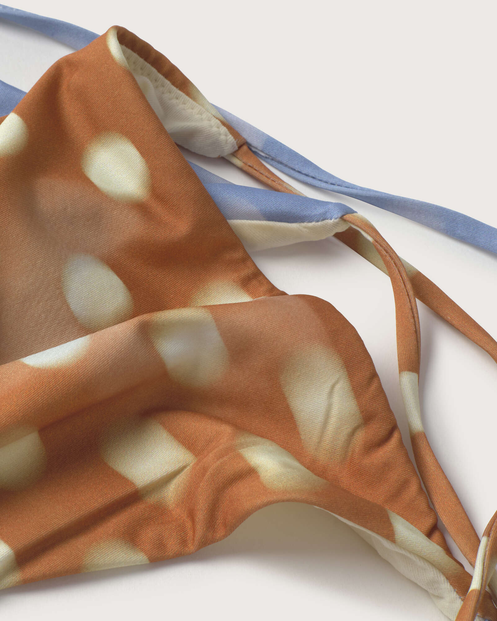 Braguita bikini ajustable bicolor lunares Palermo sostenible silueta - 2