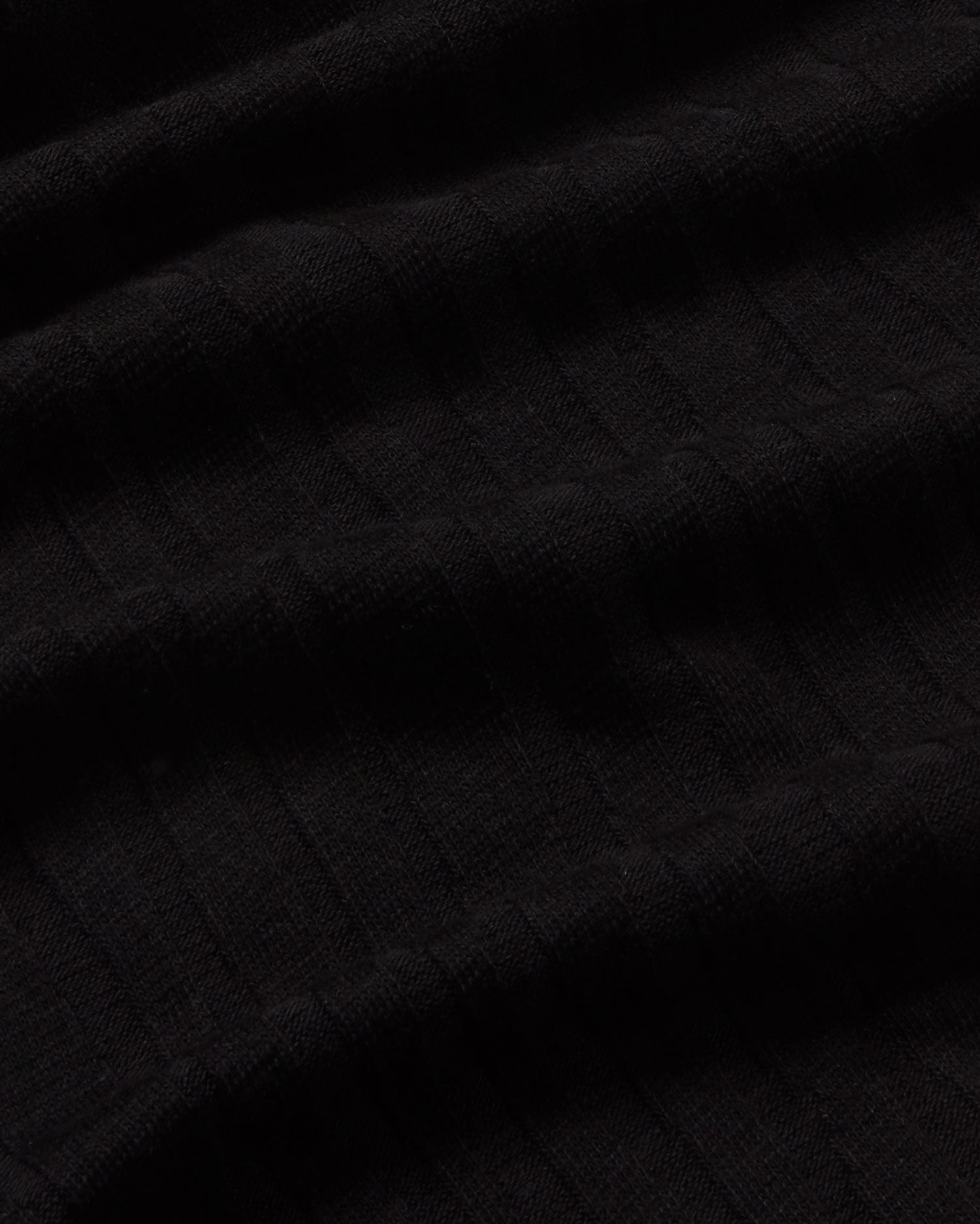 Top negro Rue sostenible - silueta 3