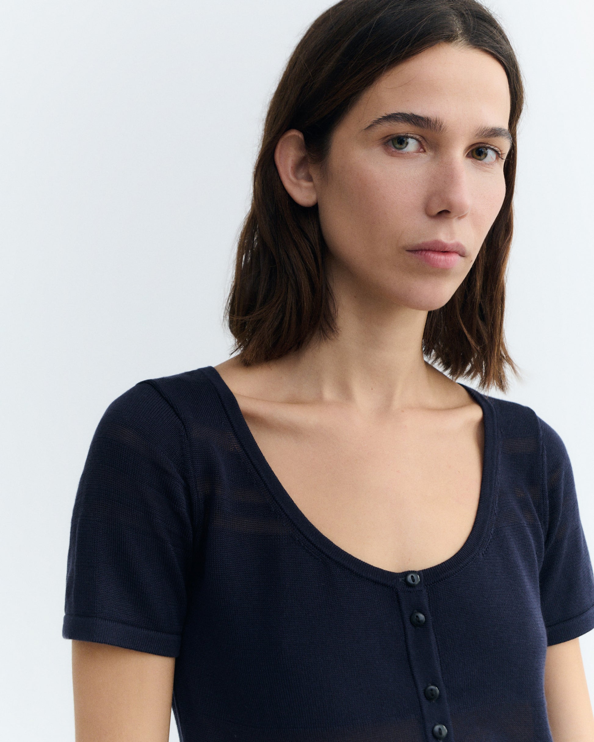 Top rayas semitransparente navy Ash sostenible - 4