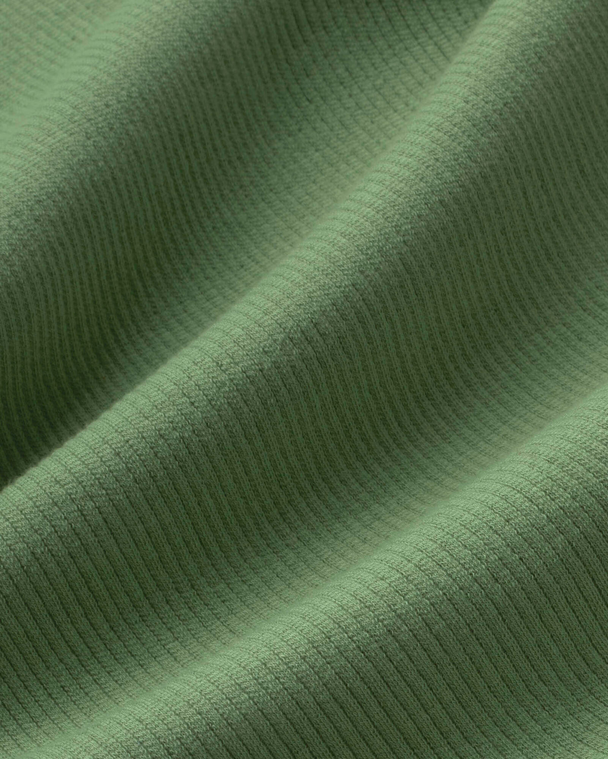 Tank top verde Juliette sostenible silueta - 2