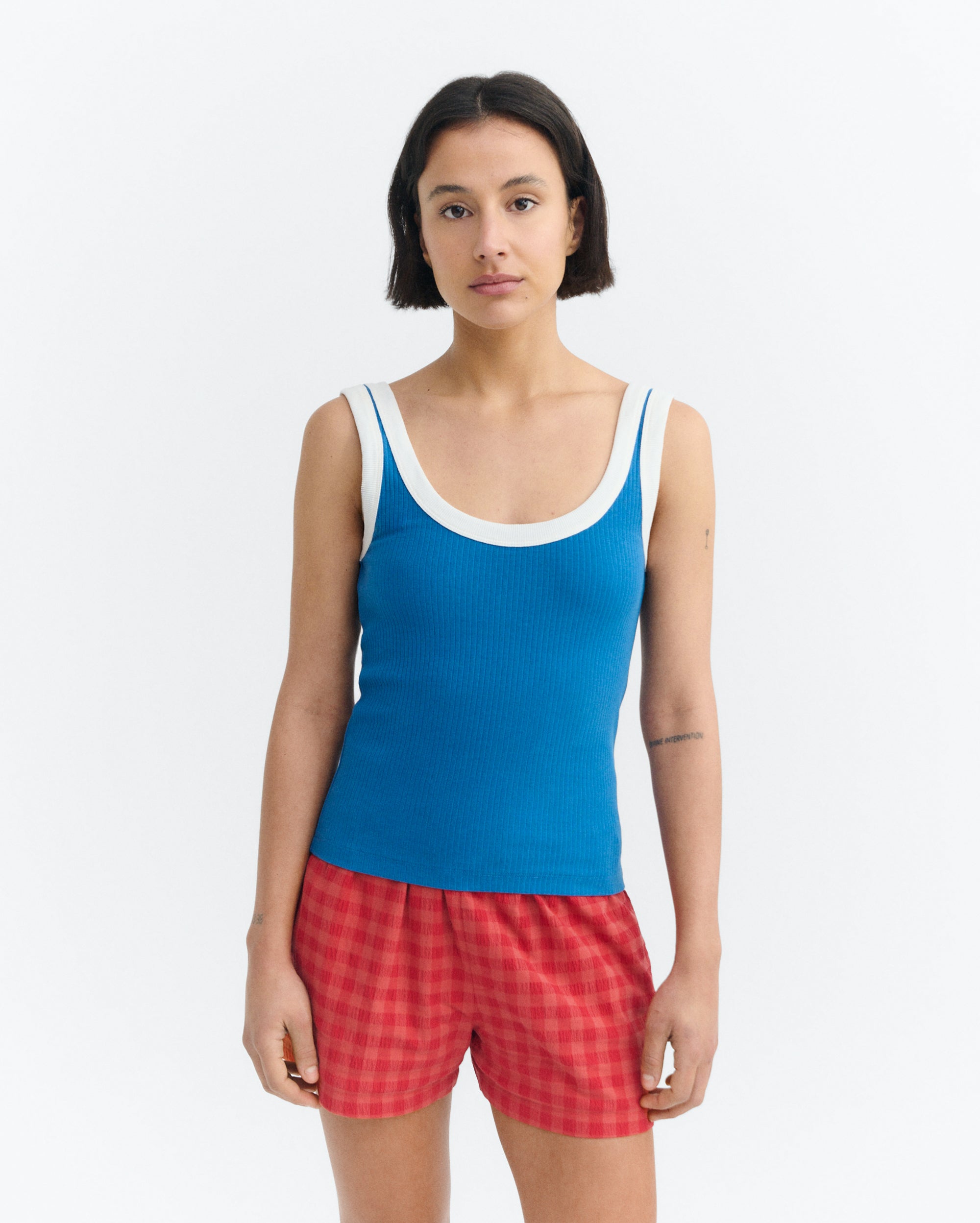 Top rib azul contraste blanco Julia sostenible - 2