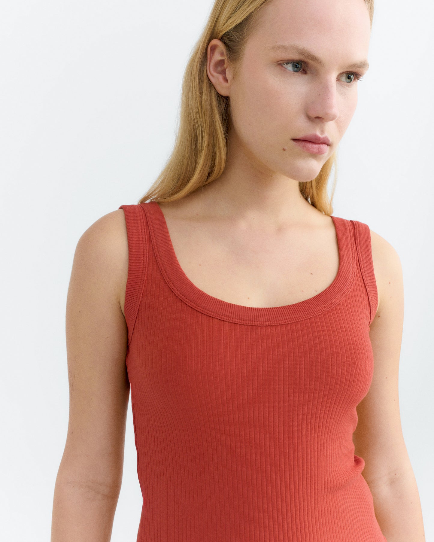 Top rib rojo Julia sostenible - 3