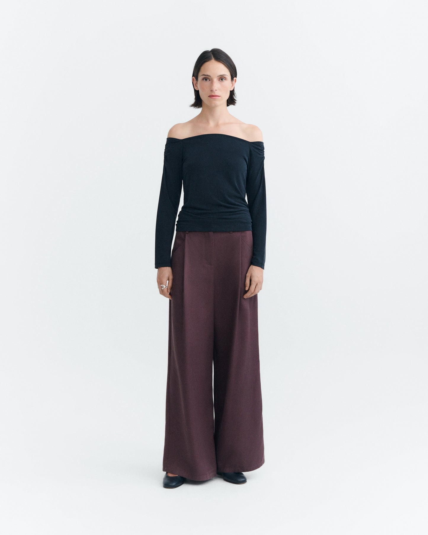 Top off shoulder negro Berta sostenible - 1