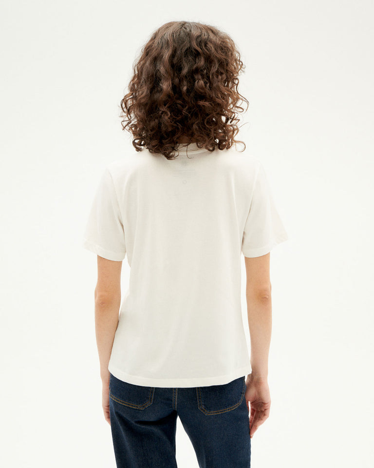 Camiseta blanca Mama Juno sostenible-4