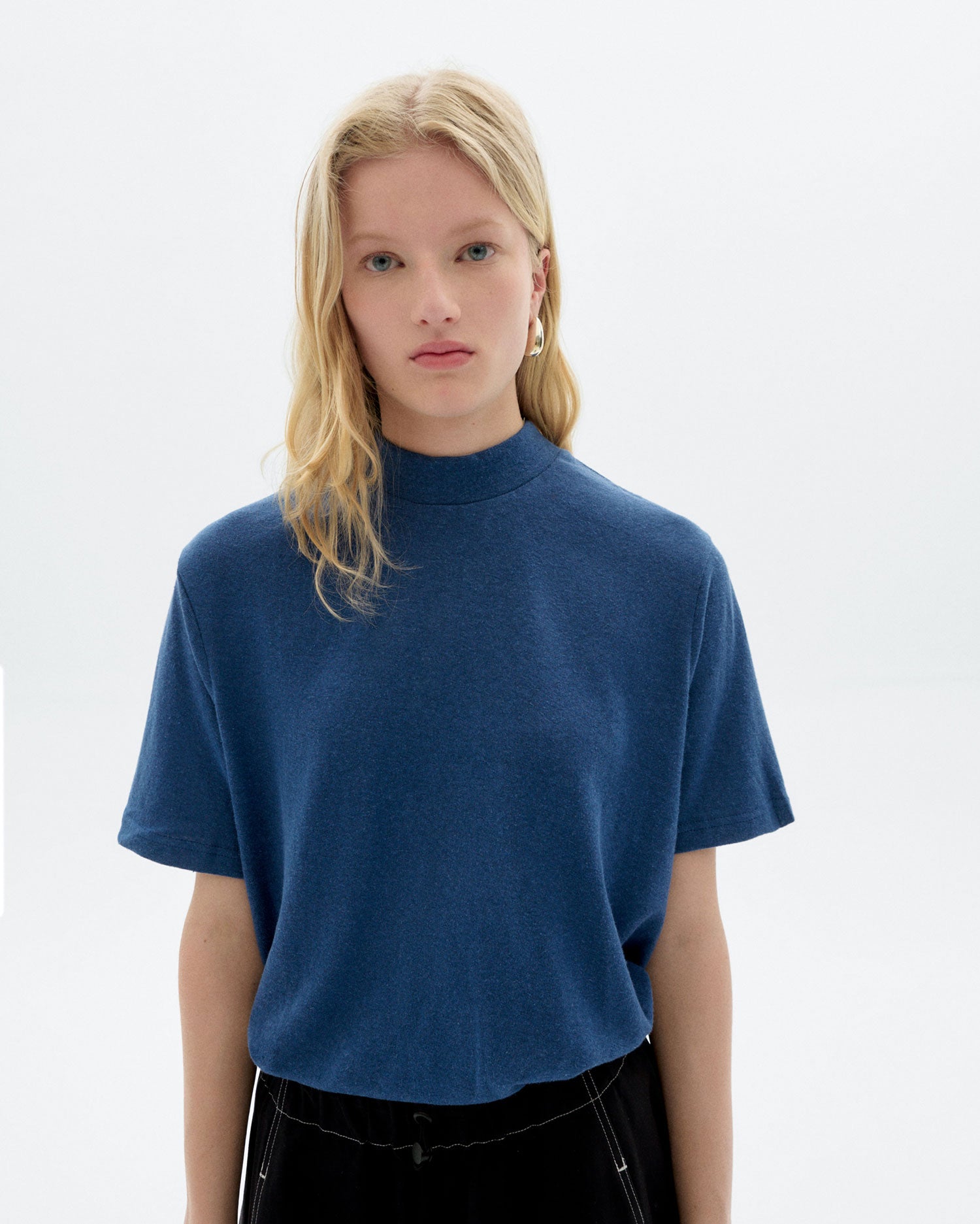 thinking mu Camiseta gruesa azul oscuro hemp Aidin