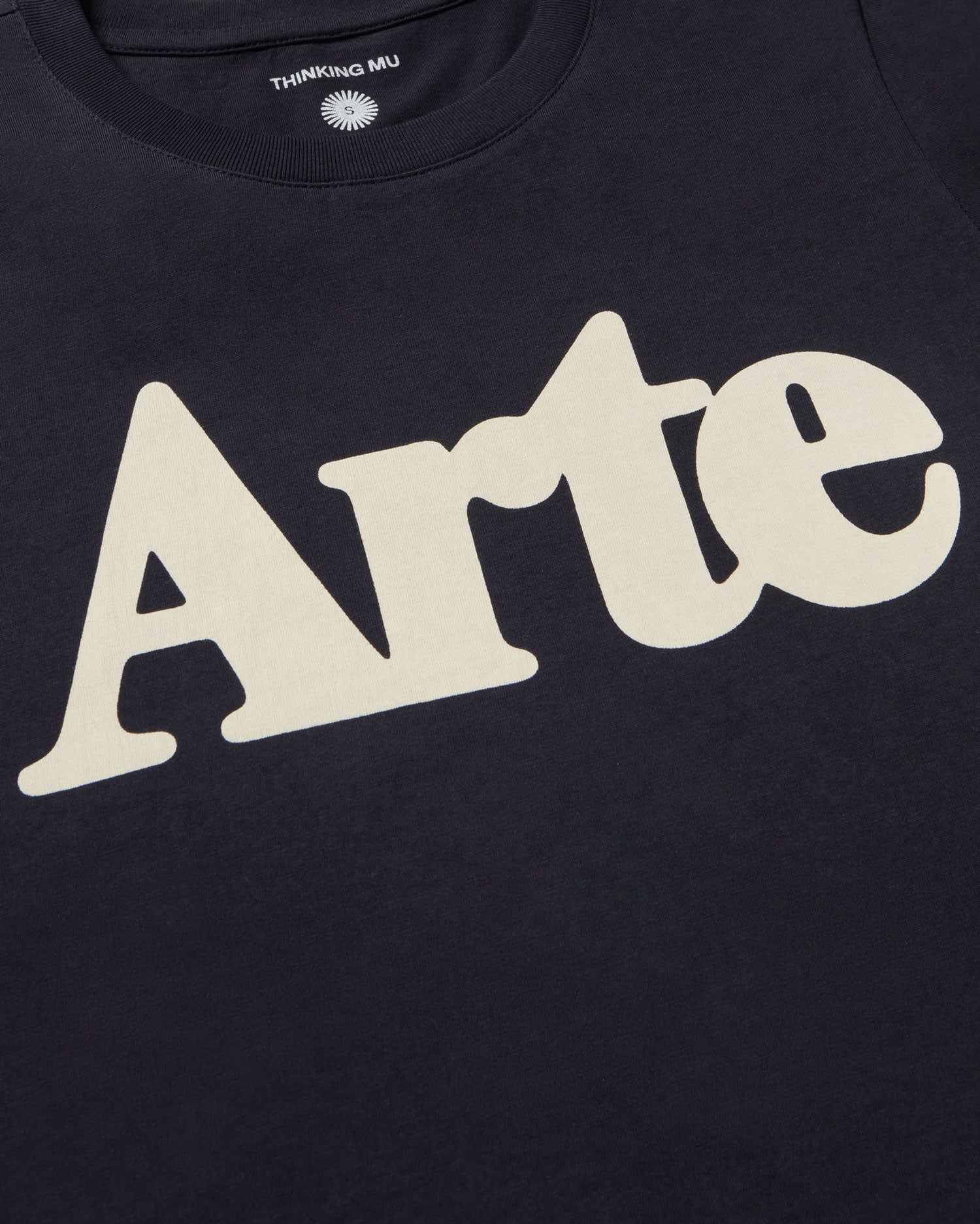 Camiseta navy arte Ida sostenible - silueta 3