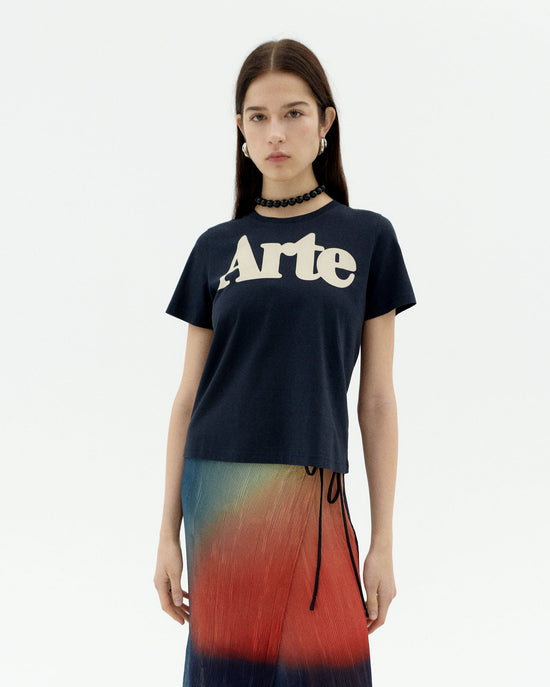 Camiseta navy arte Ida sostenible-1