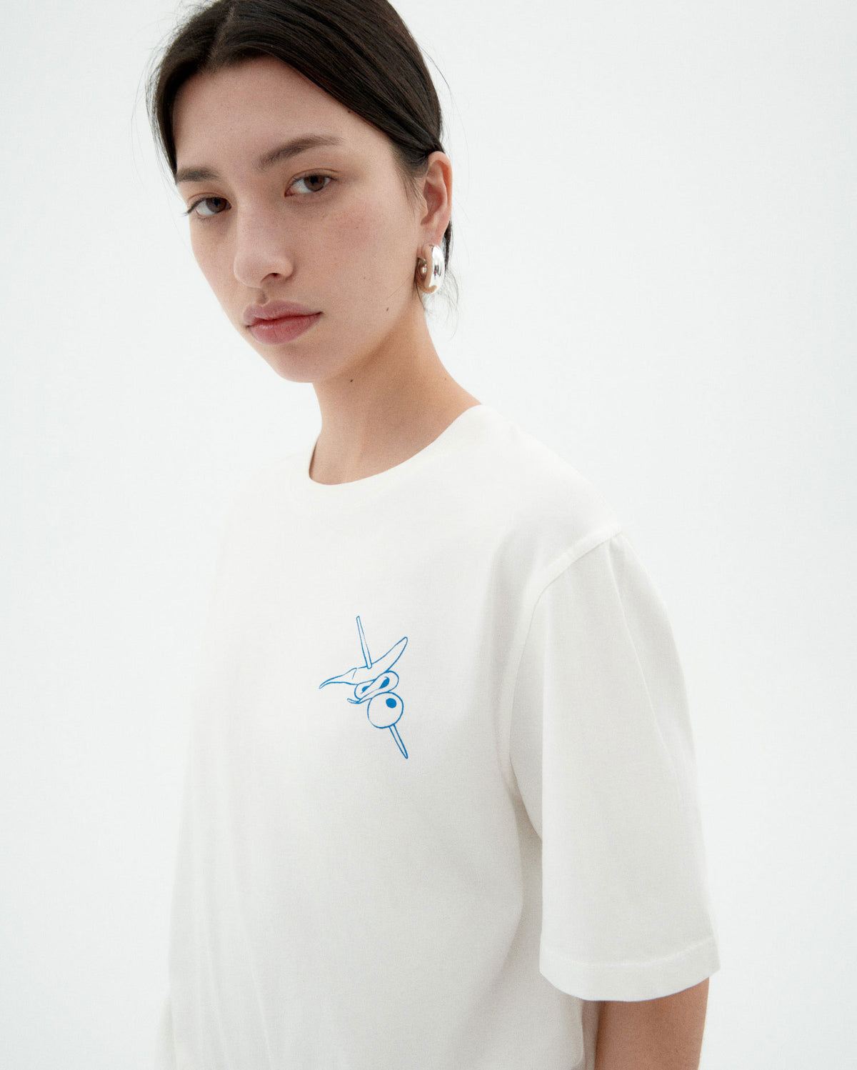 Camiseta blanca sobremesa Lucia sostenible - 4