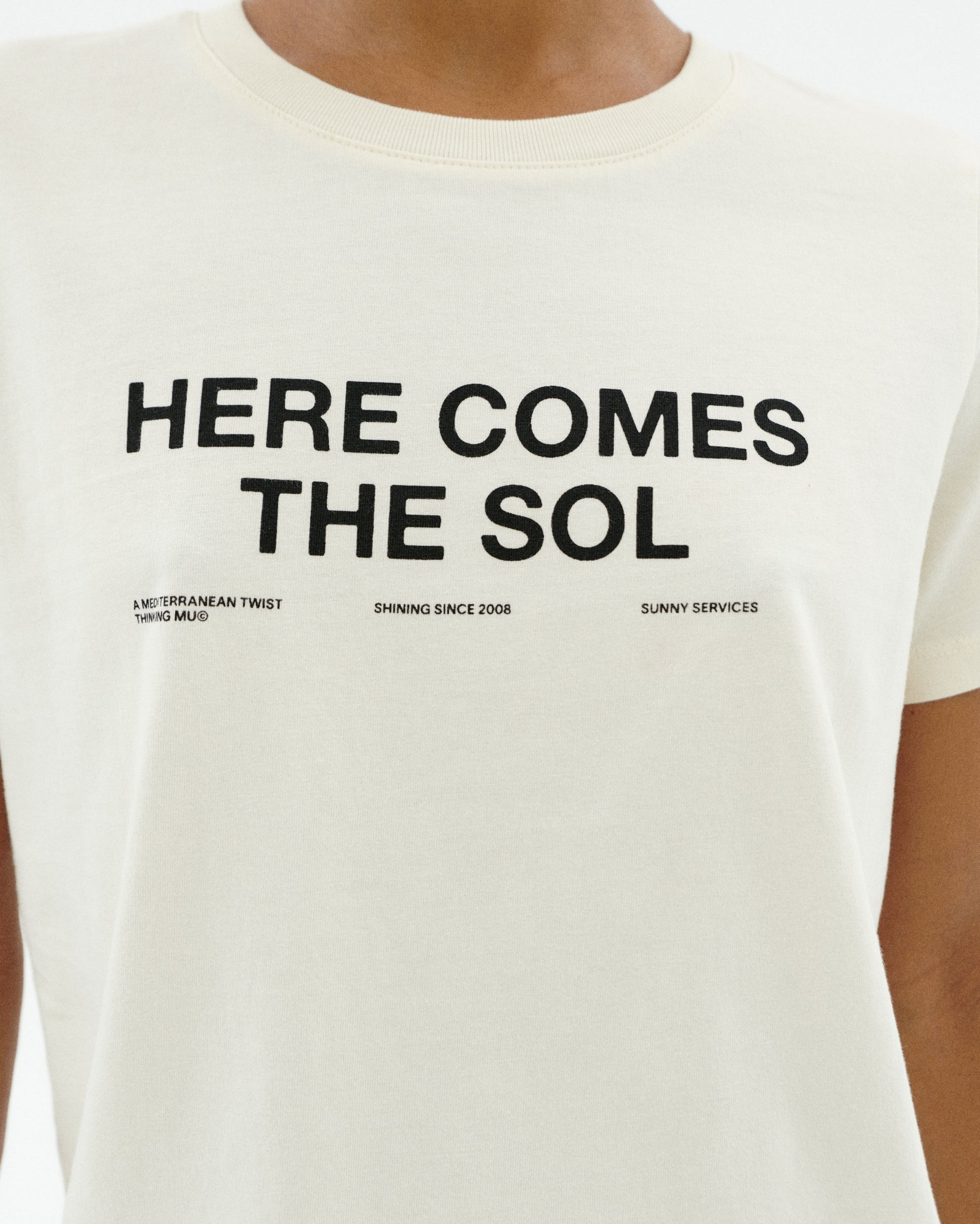 Camiseta blanca classic sol Ida sostenible-3