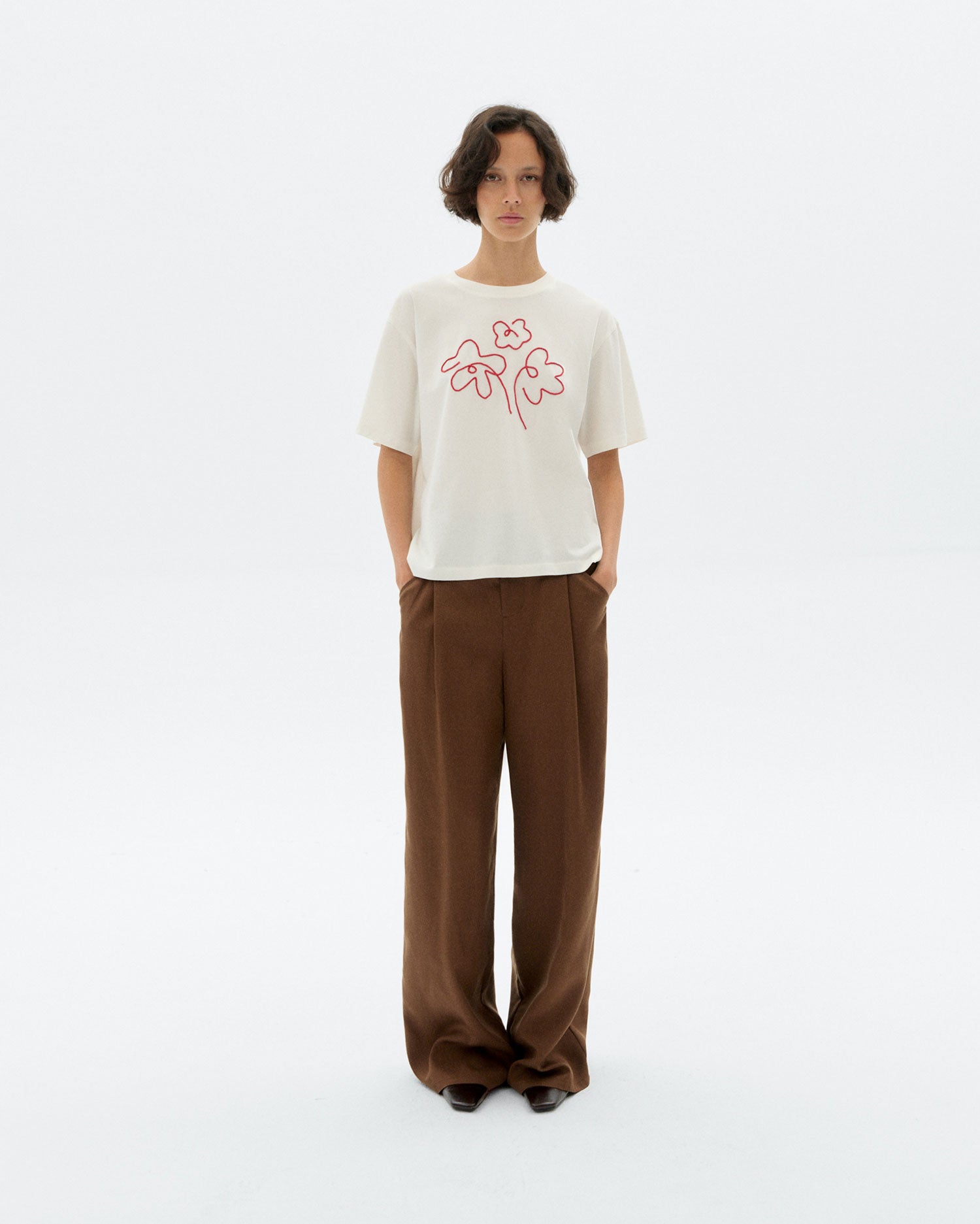 White Hand Embroidered T-Shirt Flower Lucia | Thinking Mu