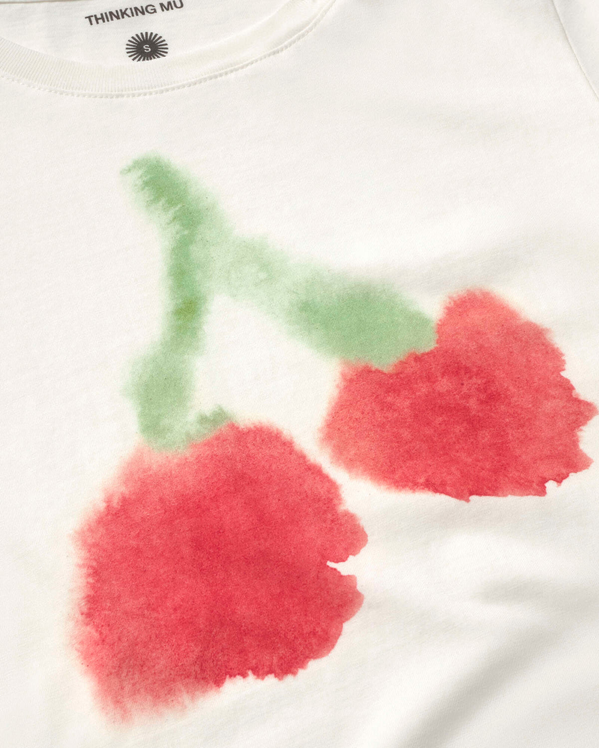 Camiseta blurry cherry Ida sostenible silueta - 2