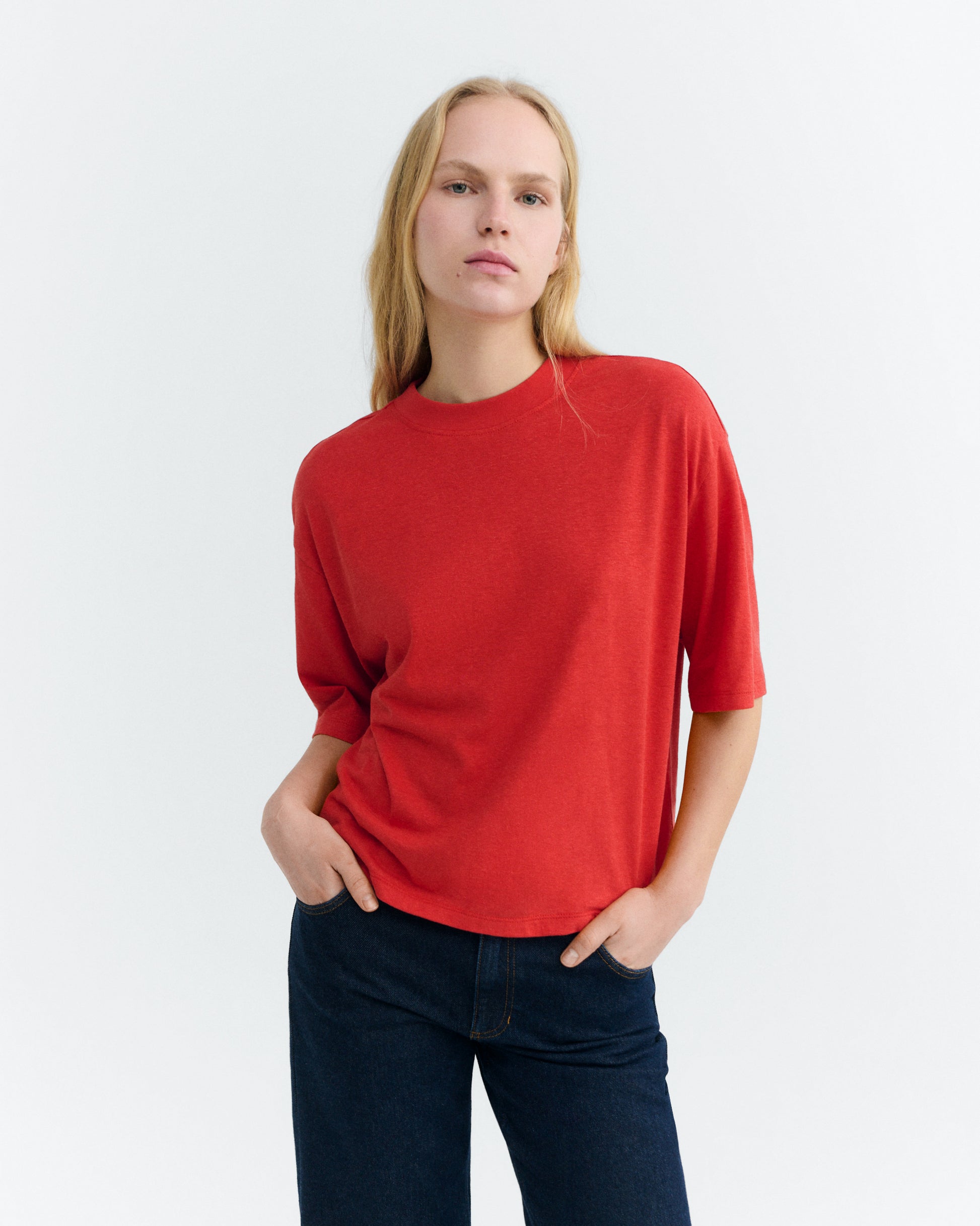 Camiseta oversize roja hemp Lena sostenible - 3