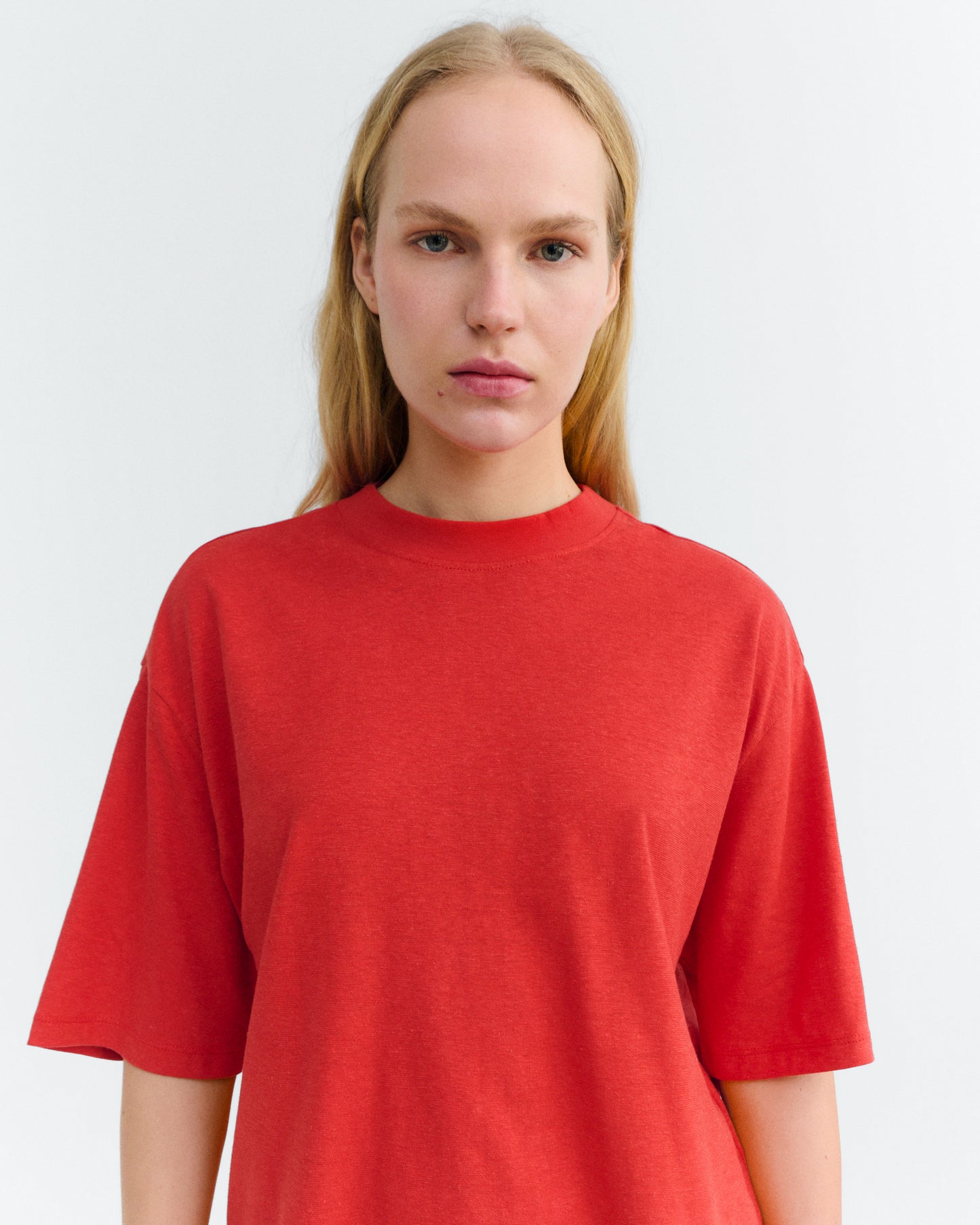 Camiseta oversize roja hemp Lena sostenible - 4