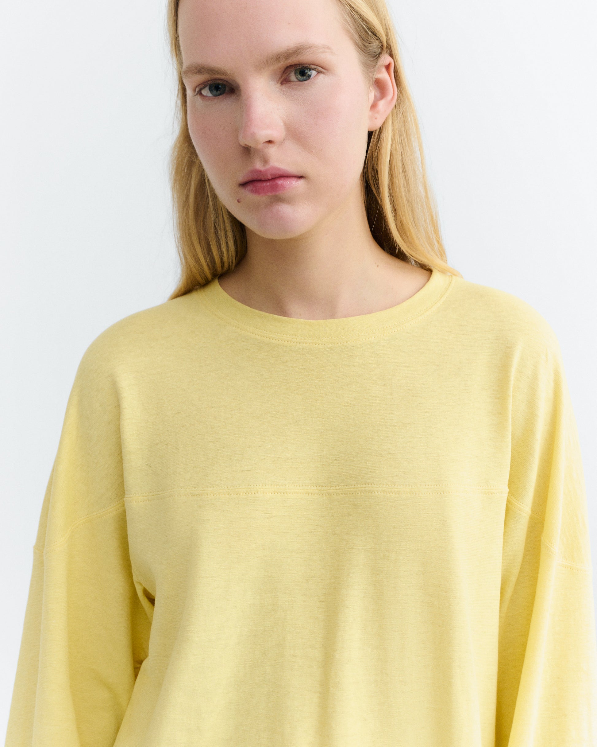 Camiseta oversize amarilla hemp Bar sostenible - 2