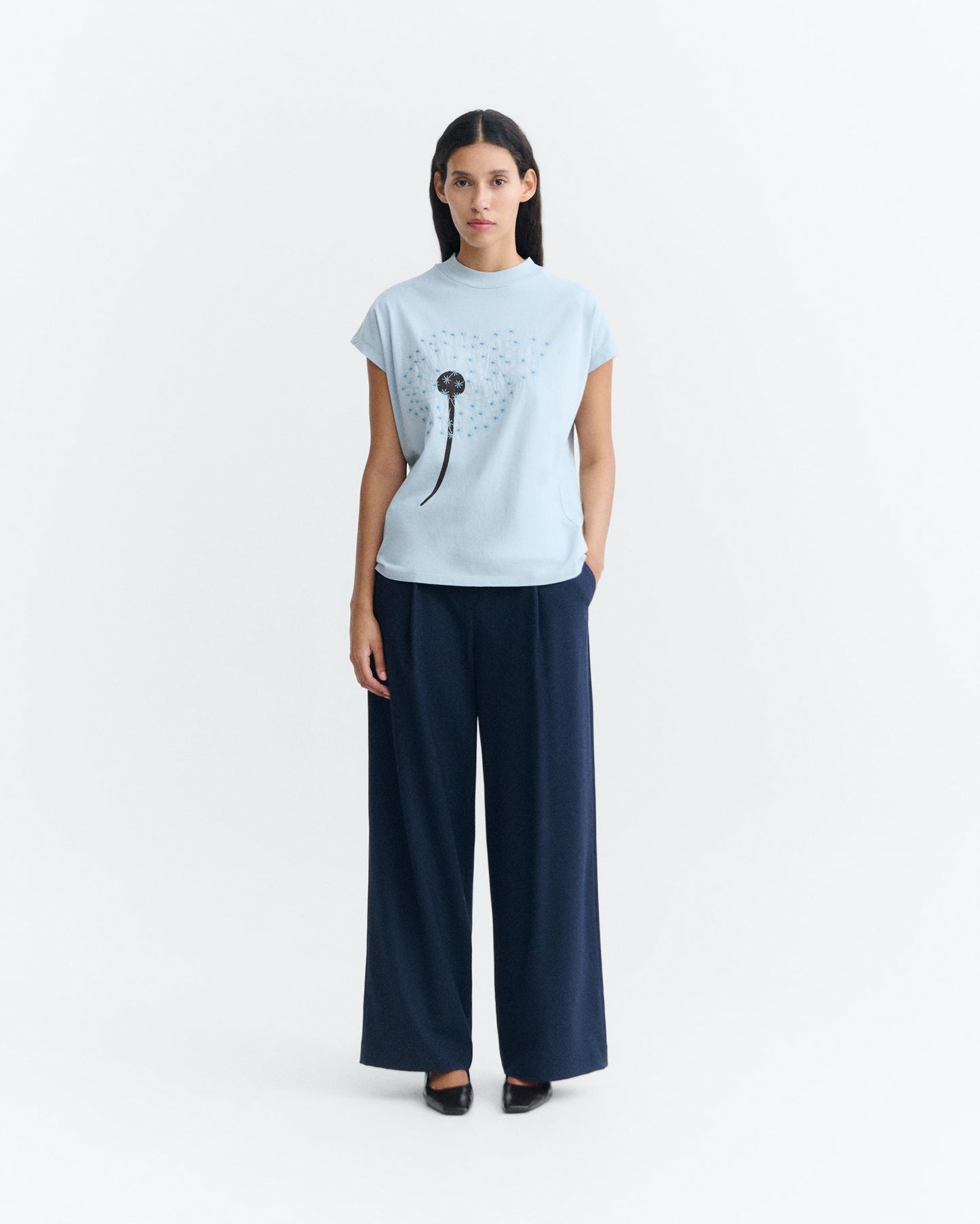 Camiseta bordada azul dandelion Volta sostenible - 1