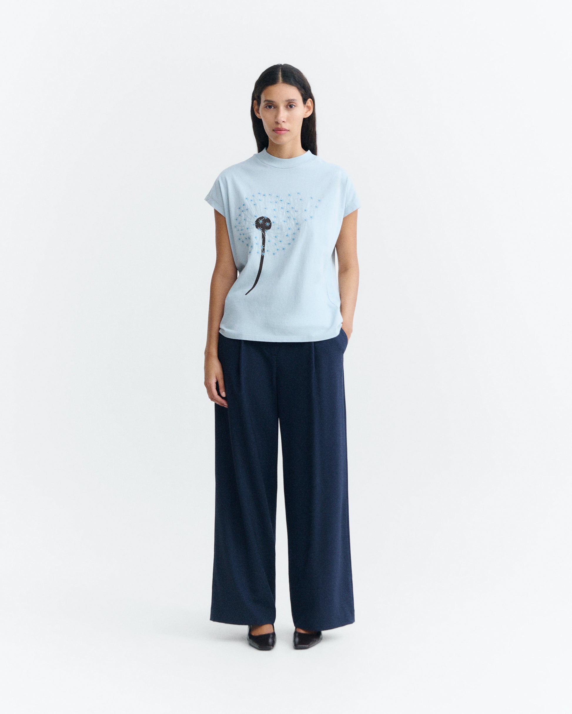 Camiseta bordada azul dandelion Volta sostenible - 1