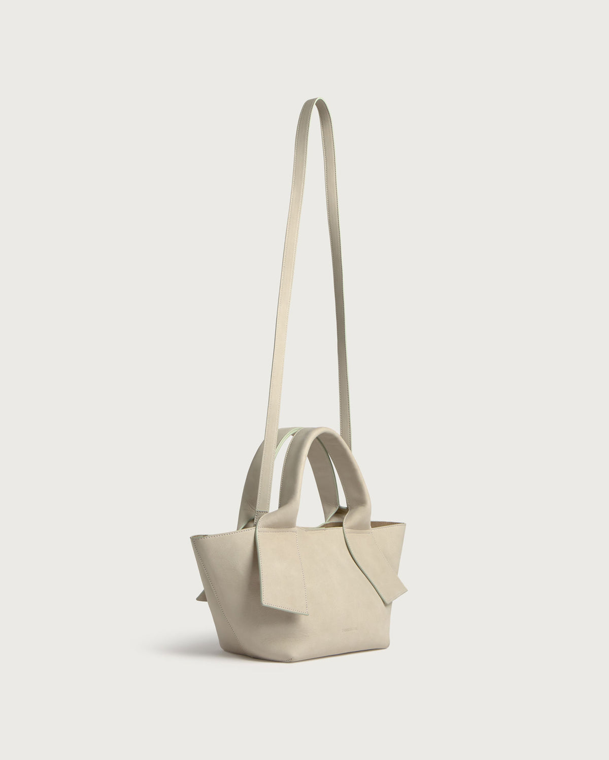 Bolso mini crudo piel Pepo sostenible - silueta 3