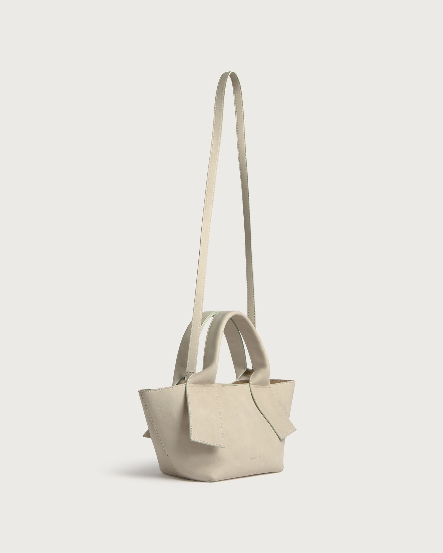 Bolso mini crudo piel Pepo sostenible - silueta 3