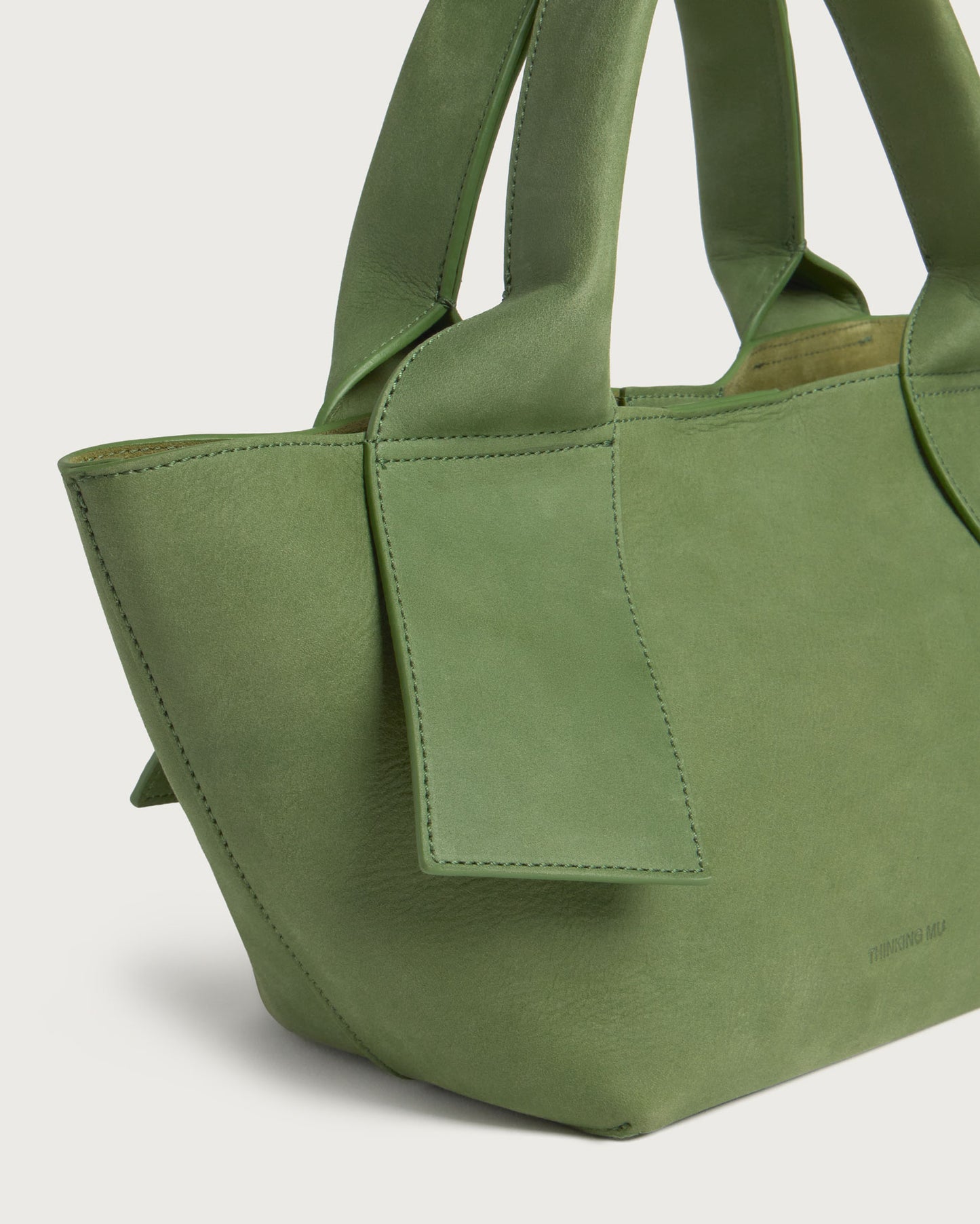 Bolso mini verde piel Pepo sostenible - silueta 4