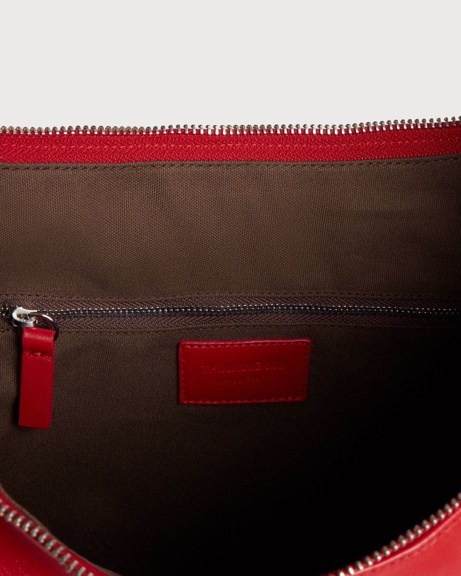 Bolso rojo piel Ova sostenible - silueta 5