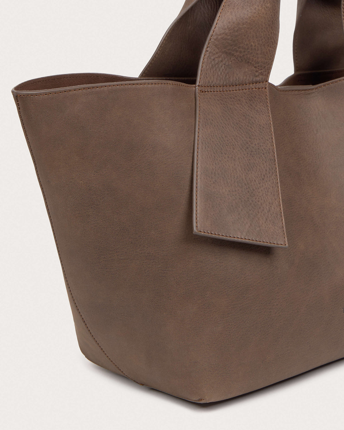 Bolso marrón oscuro piel Pepo - silueta 4