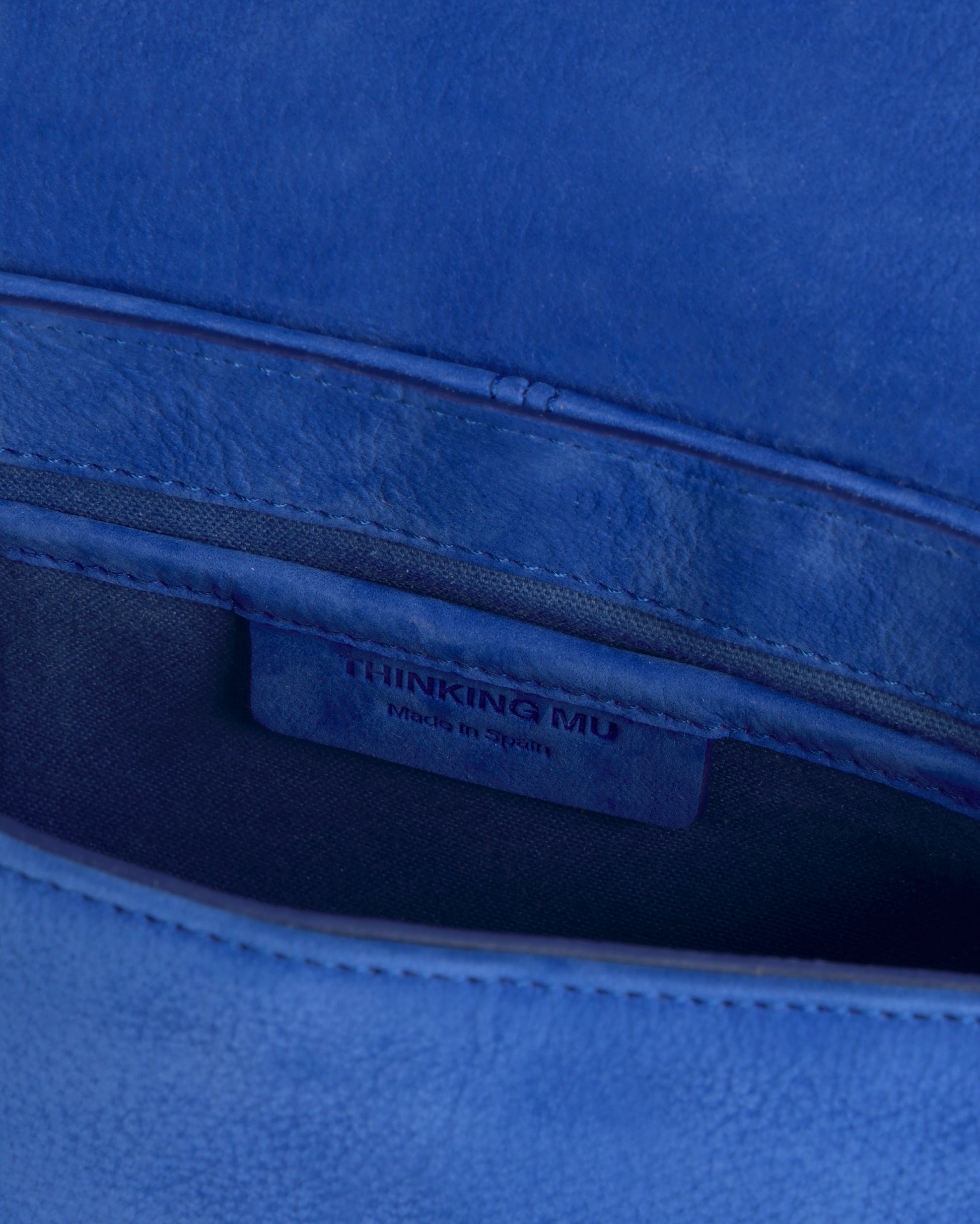 Bolso azul eléctrico piel Jennie sostenible silueta - 5