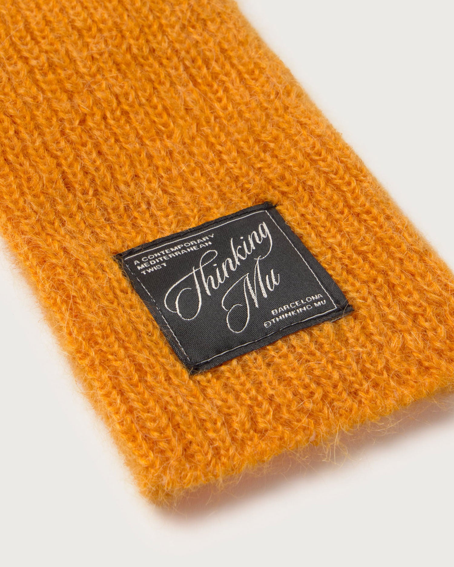 Guantes punto naranja mohair Maggie sostenible silueta - 2