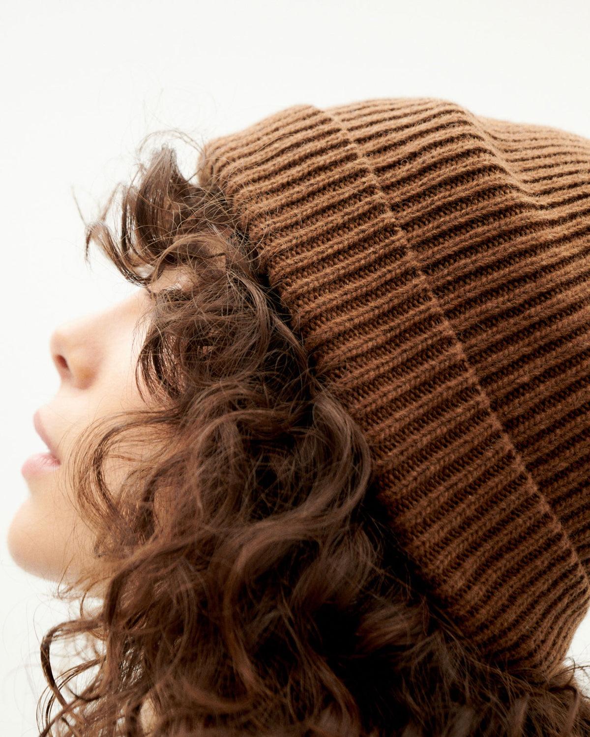 Gorro marrón lana Amor Beanie sostenible-3