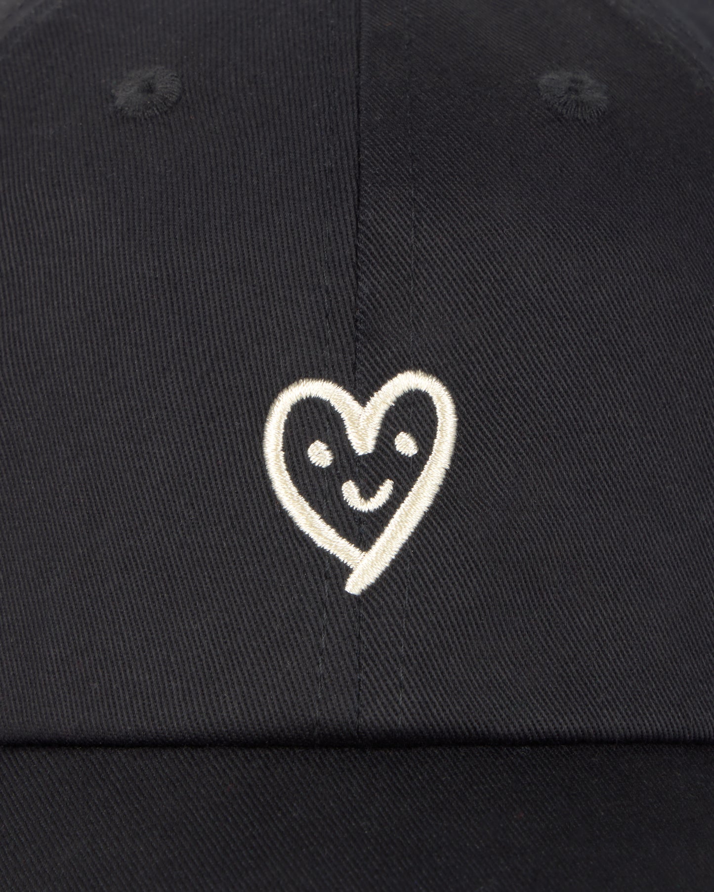 Gorra negra cutre heart Chris sostenible - silueta 4