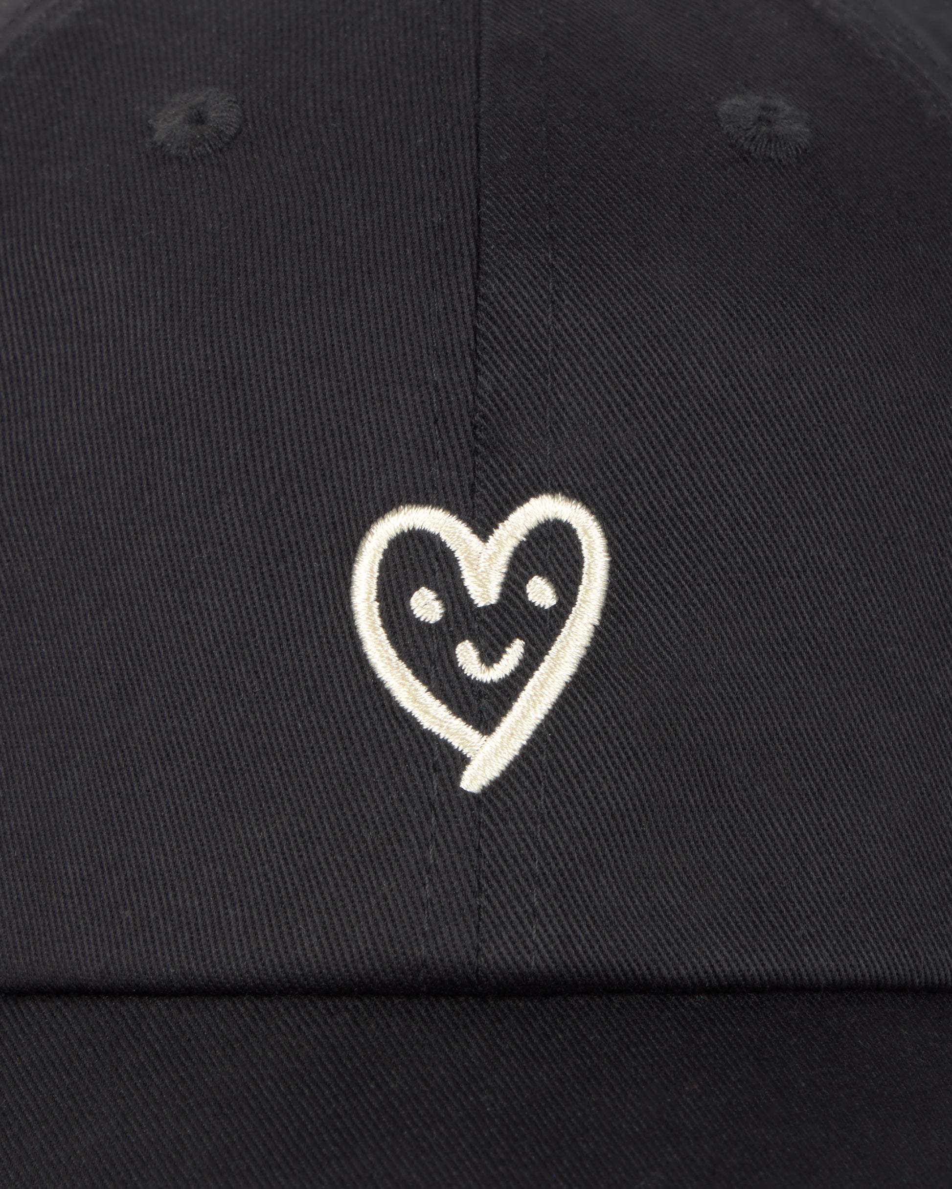 Gorra negra cutre heart Chris sostenible - silueta 4