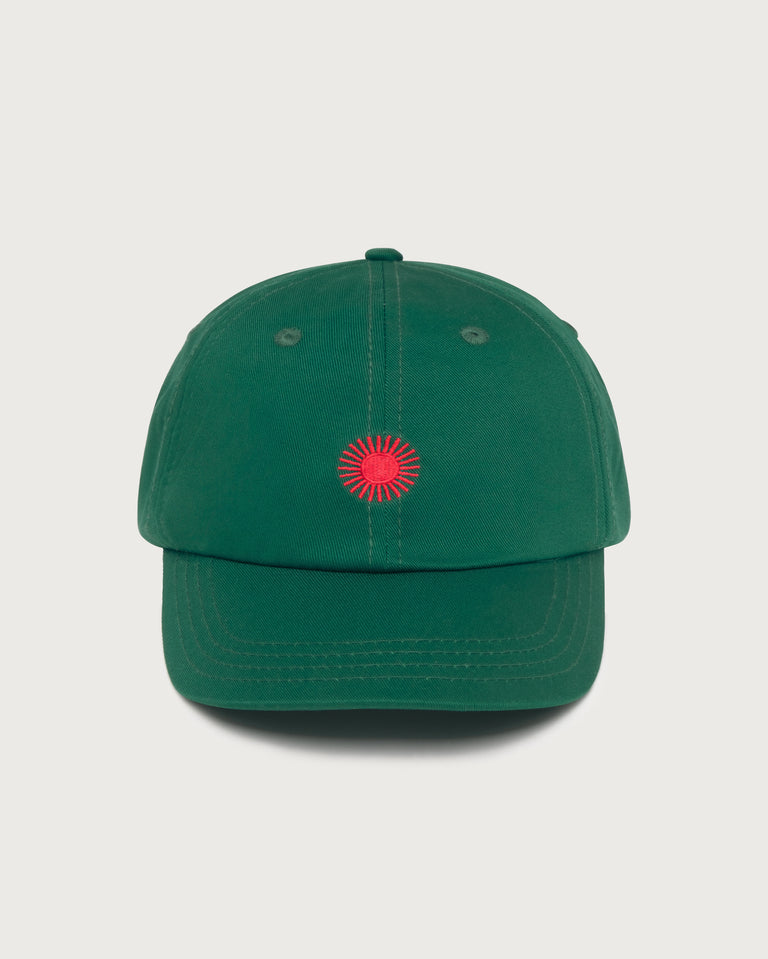 Gorra verde oscura contraste Chris sostenible- silueta 2