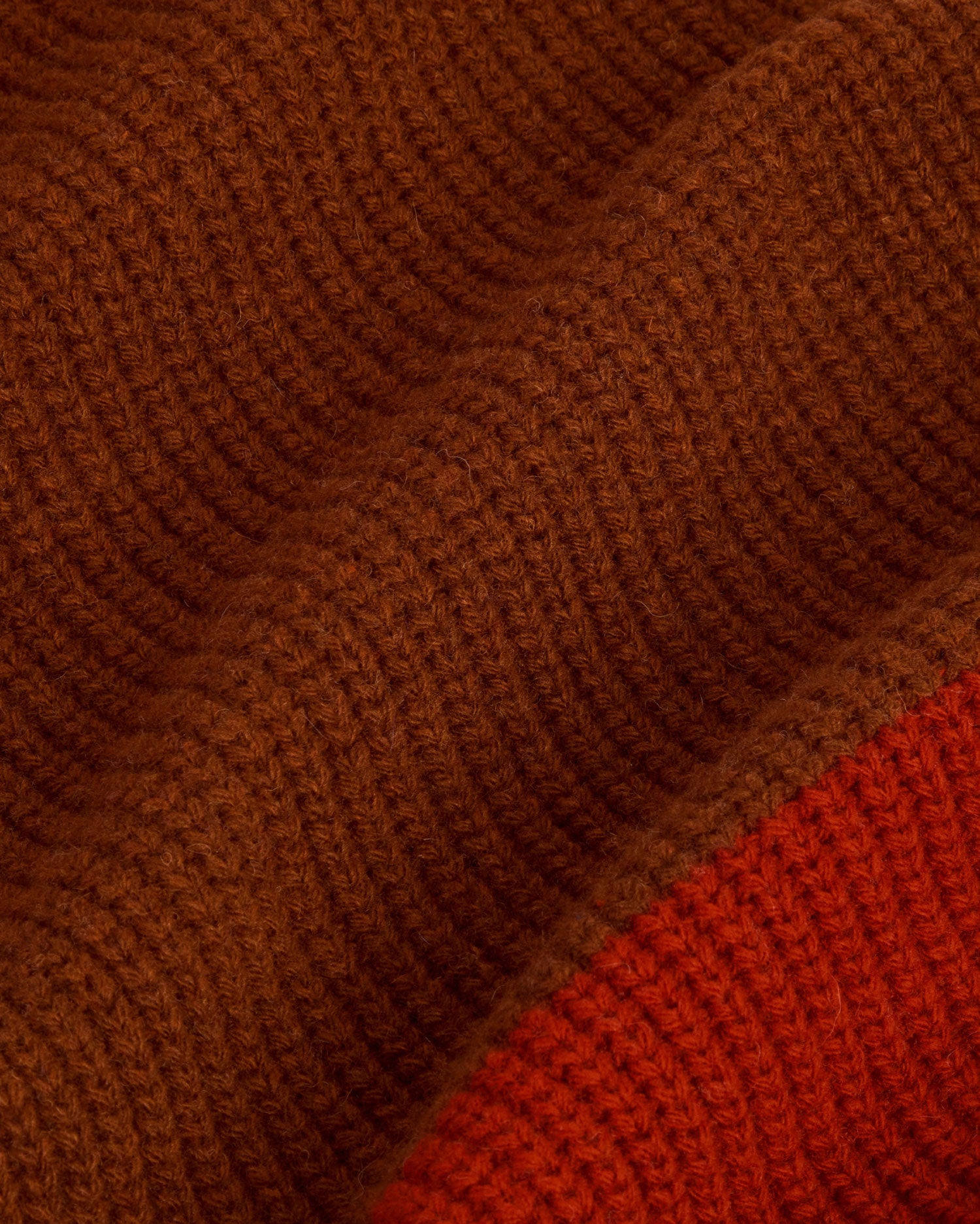 Bufanda multicolor lana berry Ghede sostenible - silueta 2