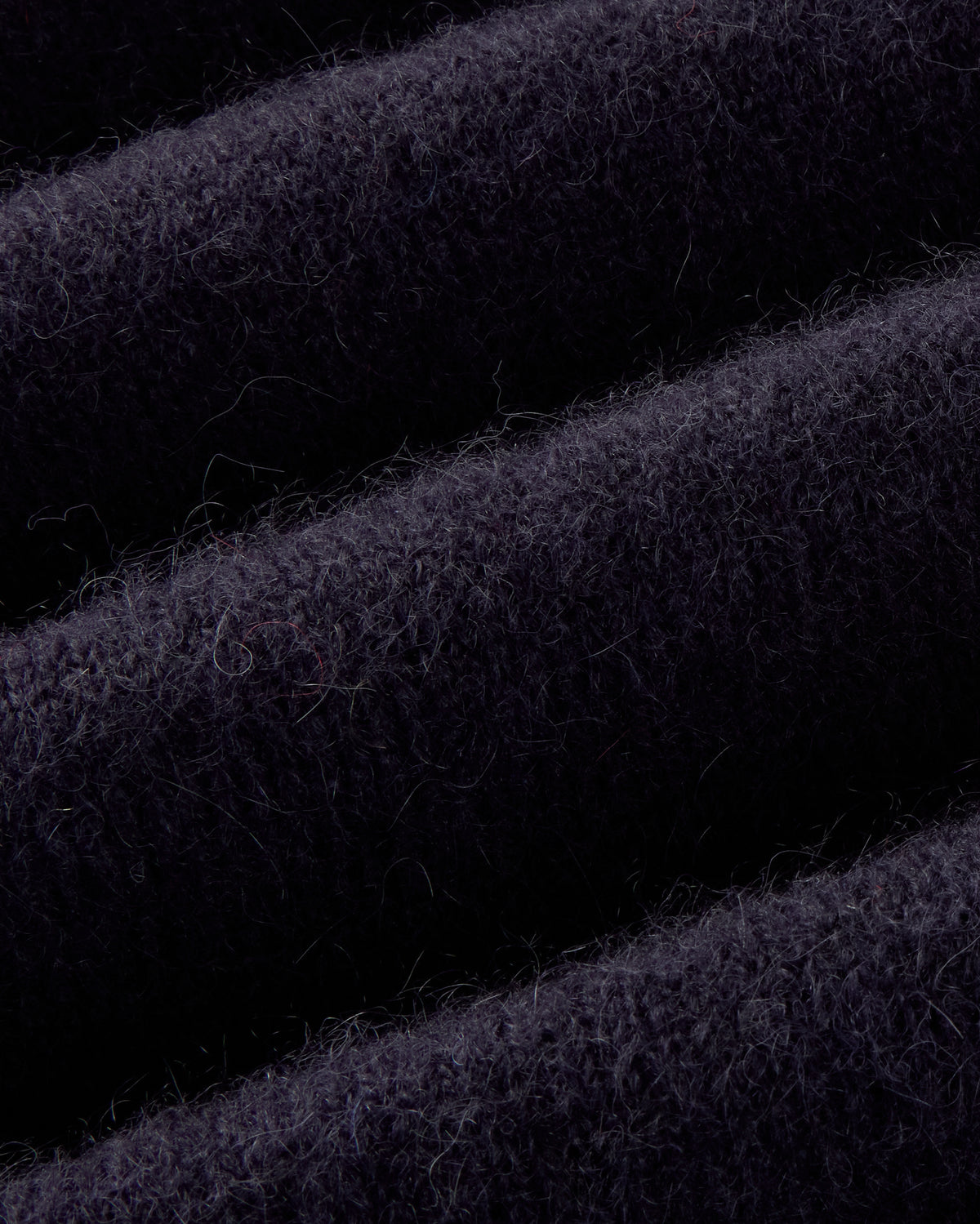 Bufanda azul lana alpaca Lauren sostenible-silueta 2