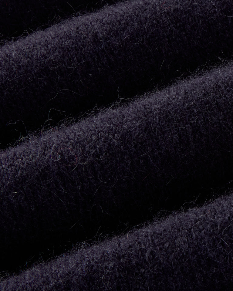 Bufanda azul lana alpaca Lauren sostenible-silueta 2