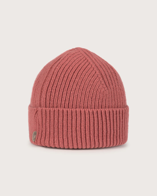 Beanie amor rosa sostenible-foto silueta1